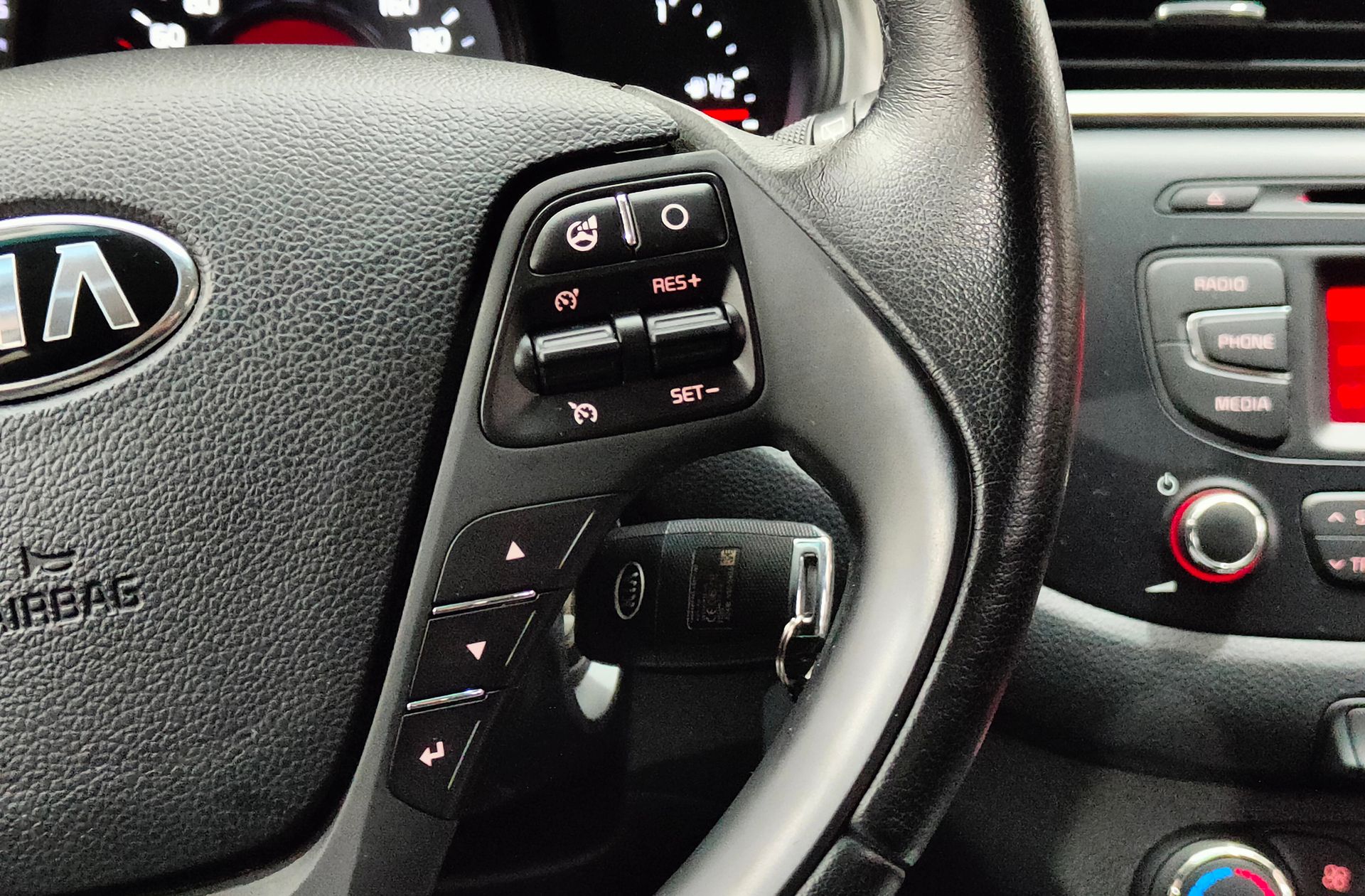 Kia Ceed 1.4 CRDi WGT Drive - foto 23