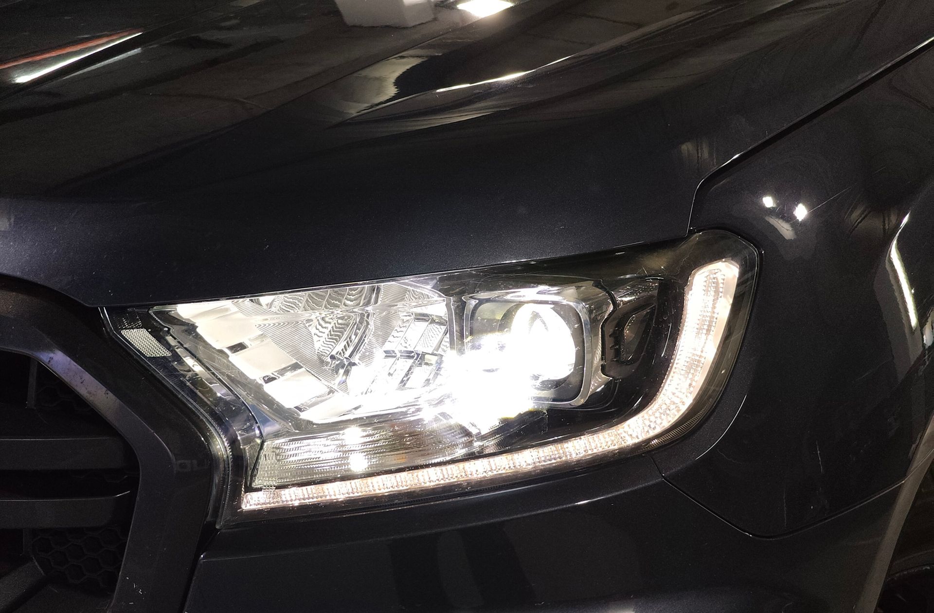 Ford Ranger Pickup 2.0 EcoBlue Doble Cabina Wildtrack 4x4 - foto 18