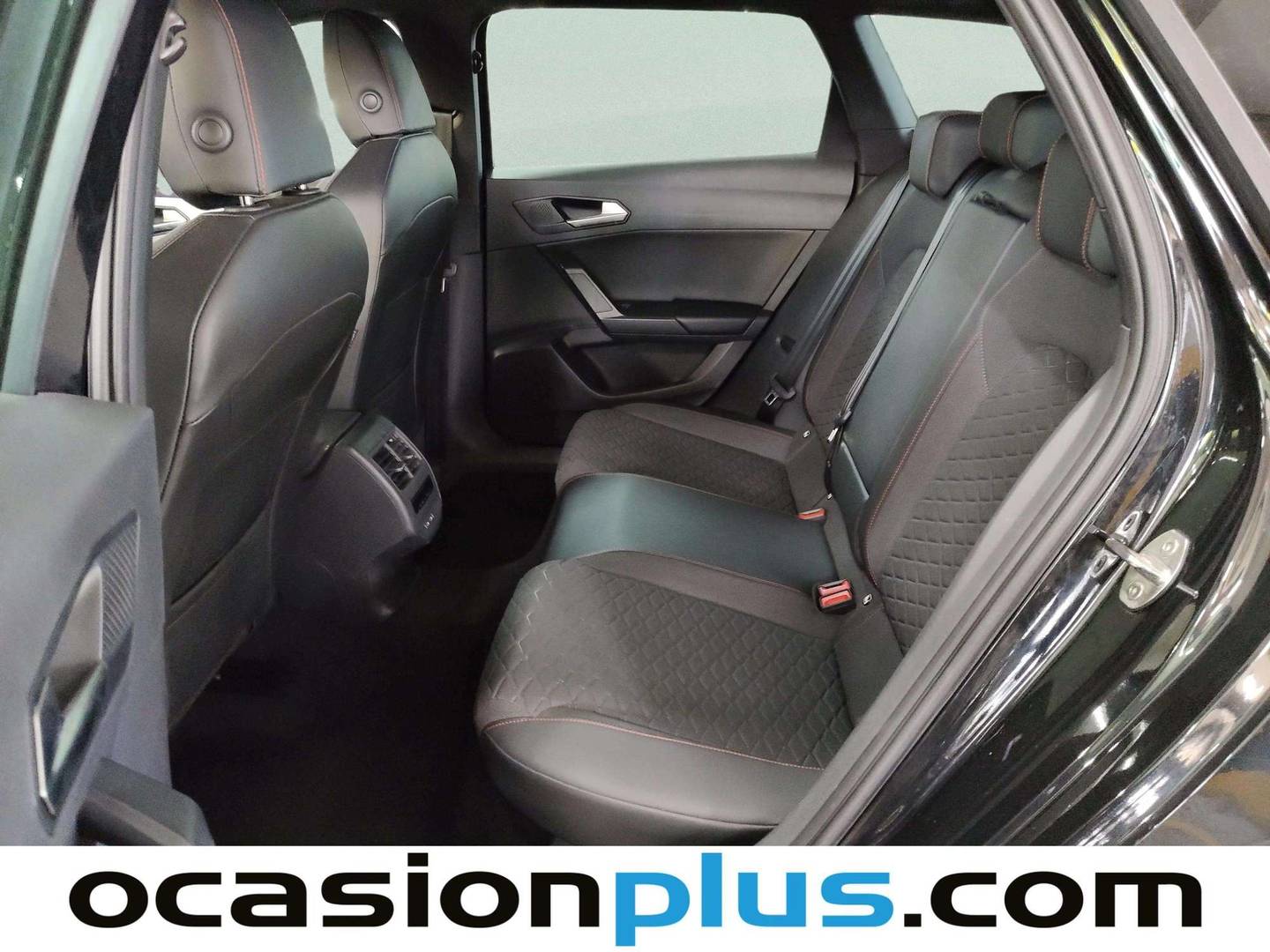 Foto asientos traseros Seat León Seat León ST 1.5 TSI S&S FR Special Edition (150 CV)