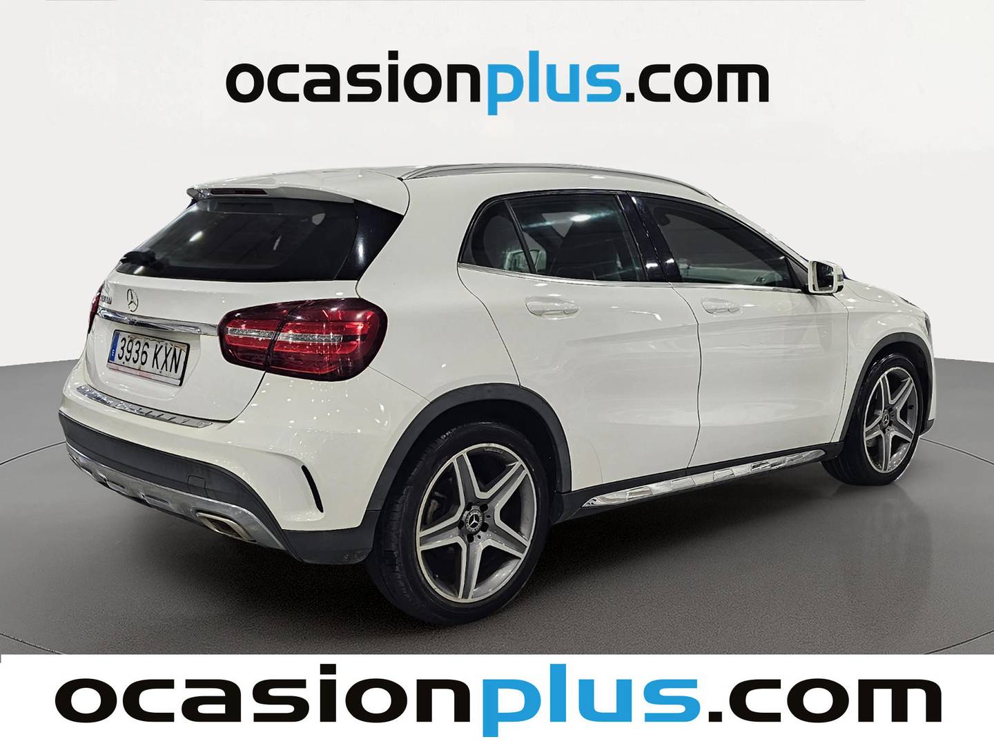 Foto trasera Mercedes GLA Mercedes GLA 180 (122 CV) Pack AMG izquierda