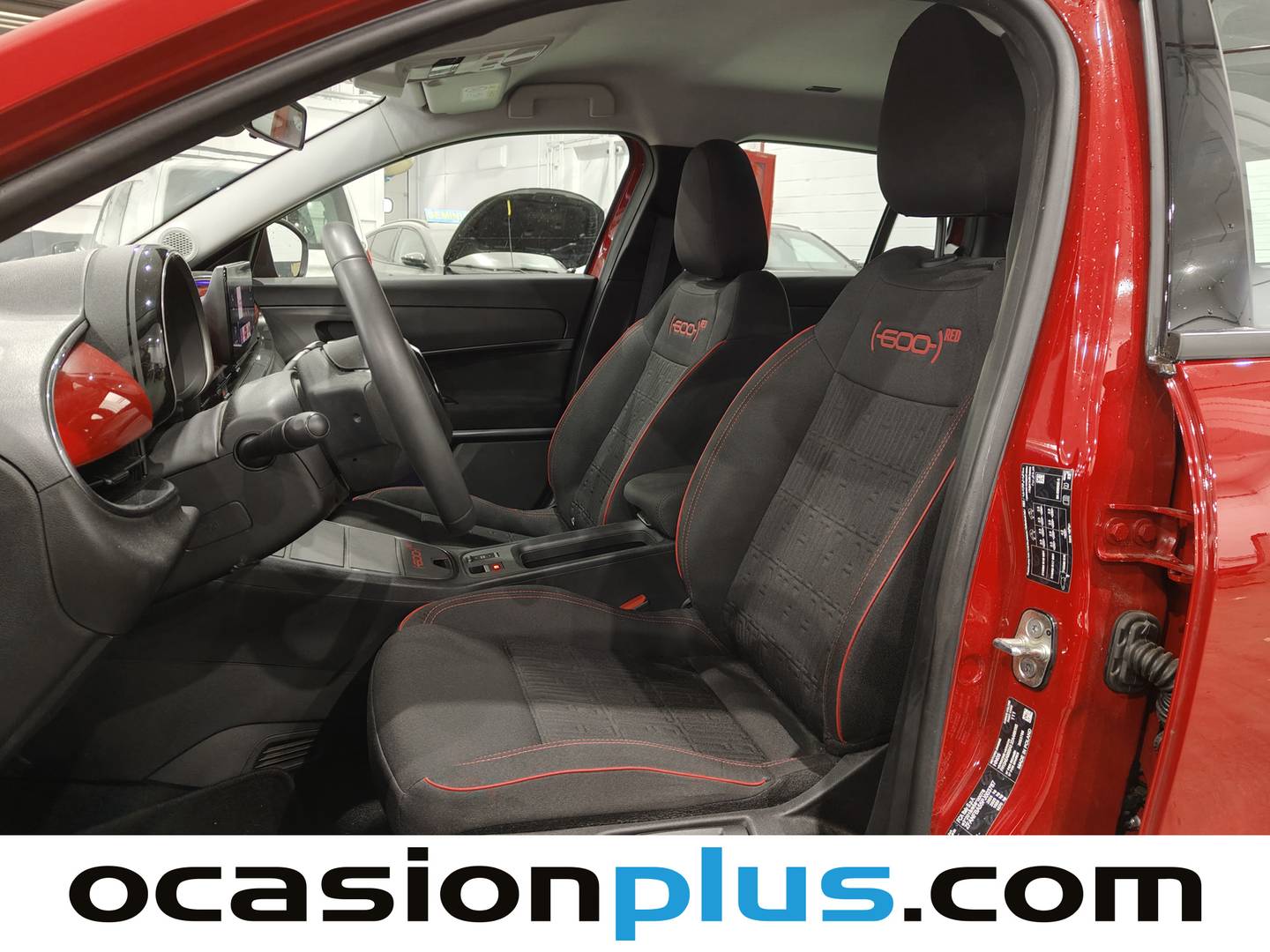 Foto asientos delanteros Fiat 600 Fiat 600e Red 54kwh (156 CV)
