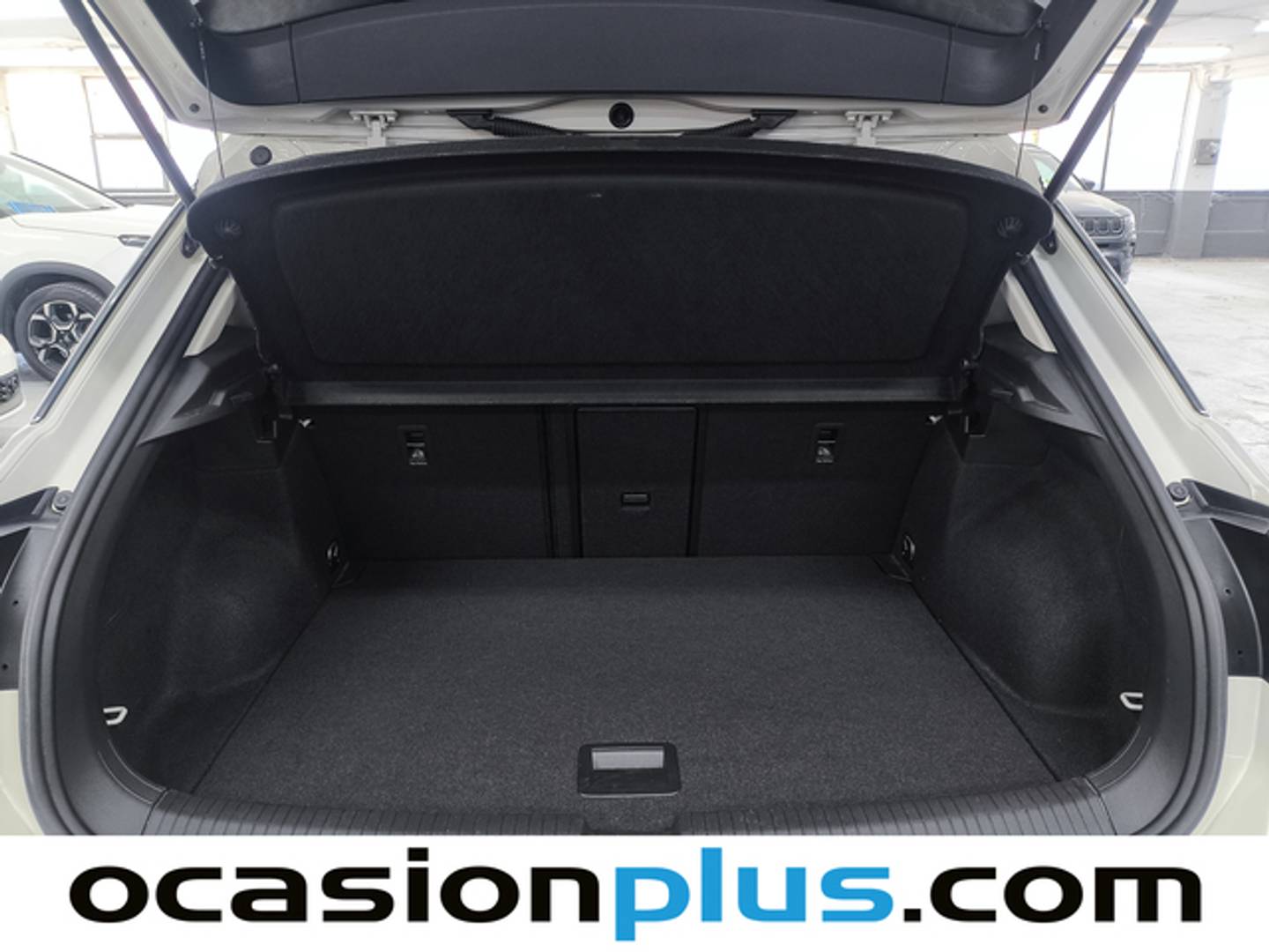 Fotos maletero Volkswagen T-Roc Volkswagen T-Roc Life 1.5 TSI (150 CV) DSG