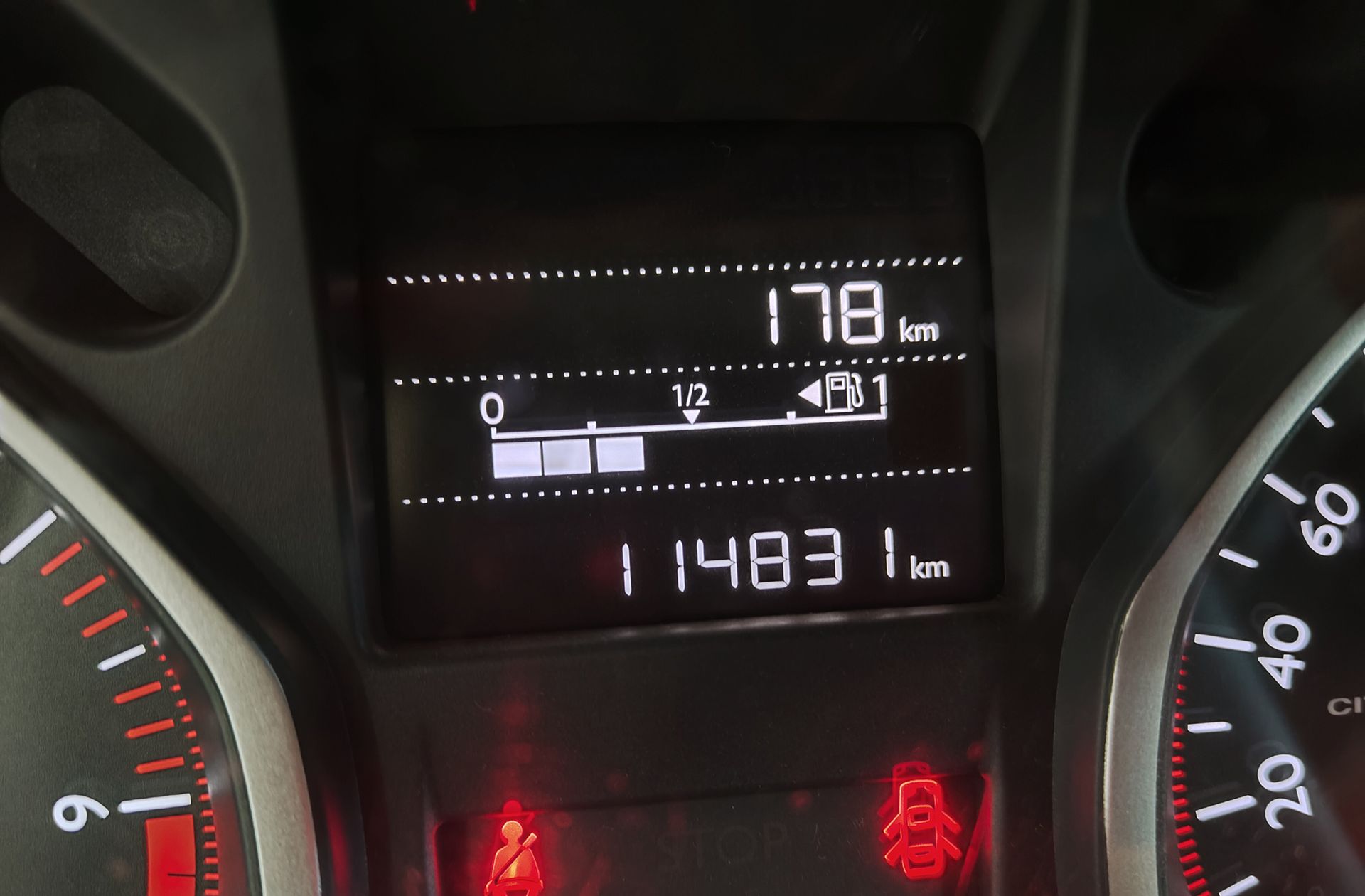 Citroën C-Elysée PureTech 82 Shine - foto 10
