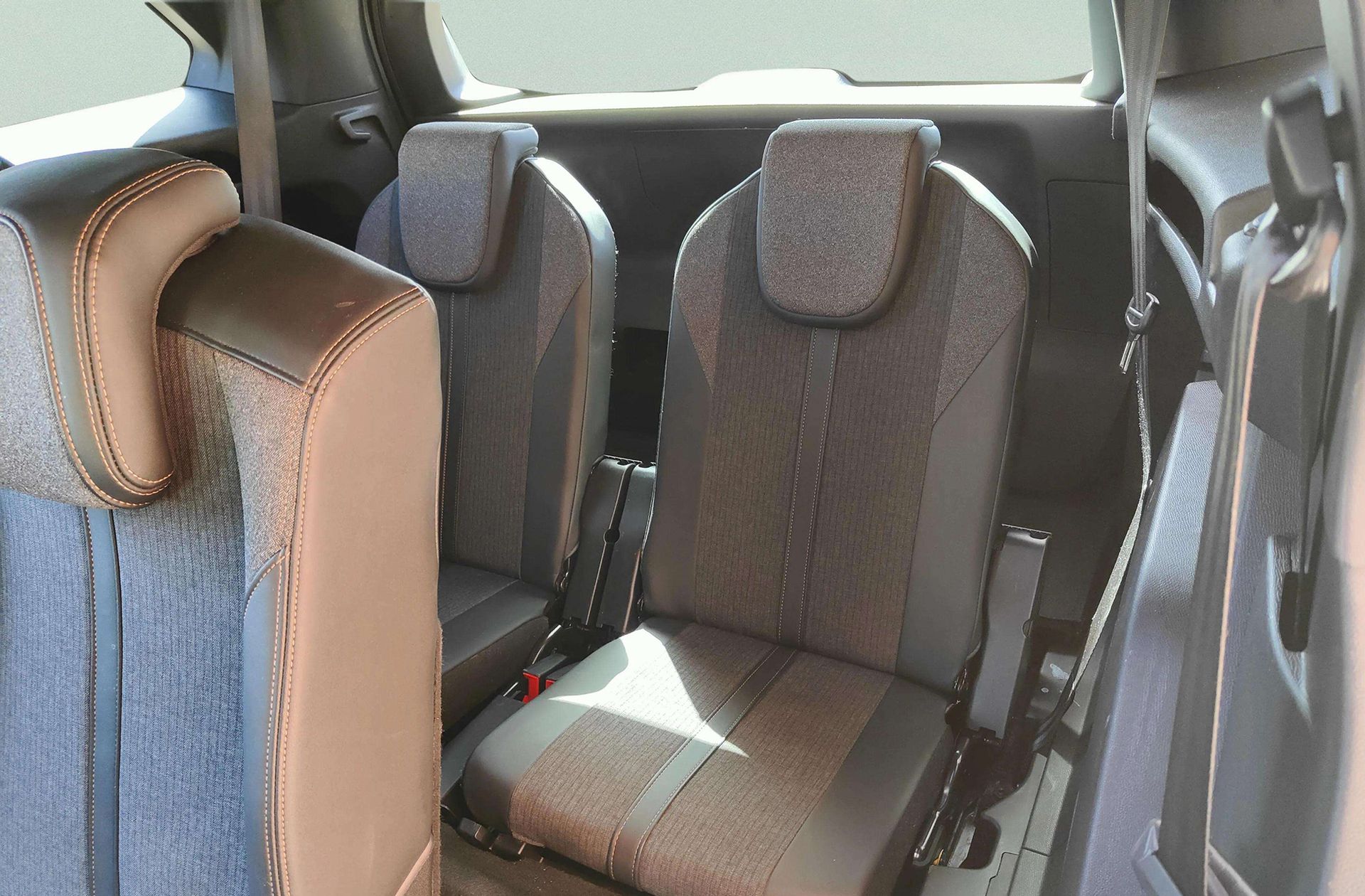 Peugeot 5008 PureTech 180 GT Line EAT8 7 plazas - foto 6