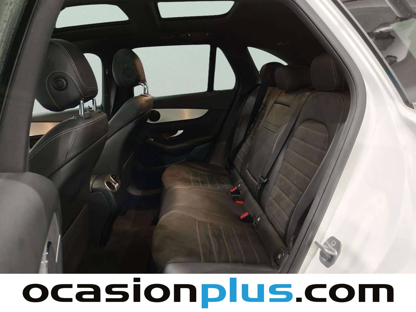 Foto asientos traseros Mercedes Clase GLC Mercedes GLC 200 4Matic (197 CV) Pack AMG