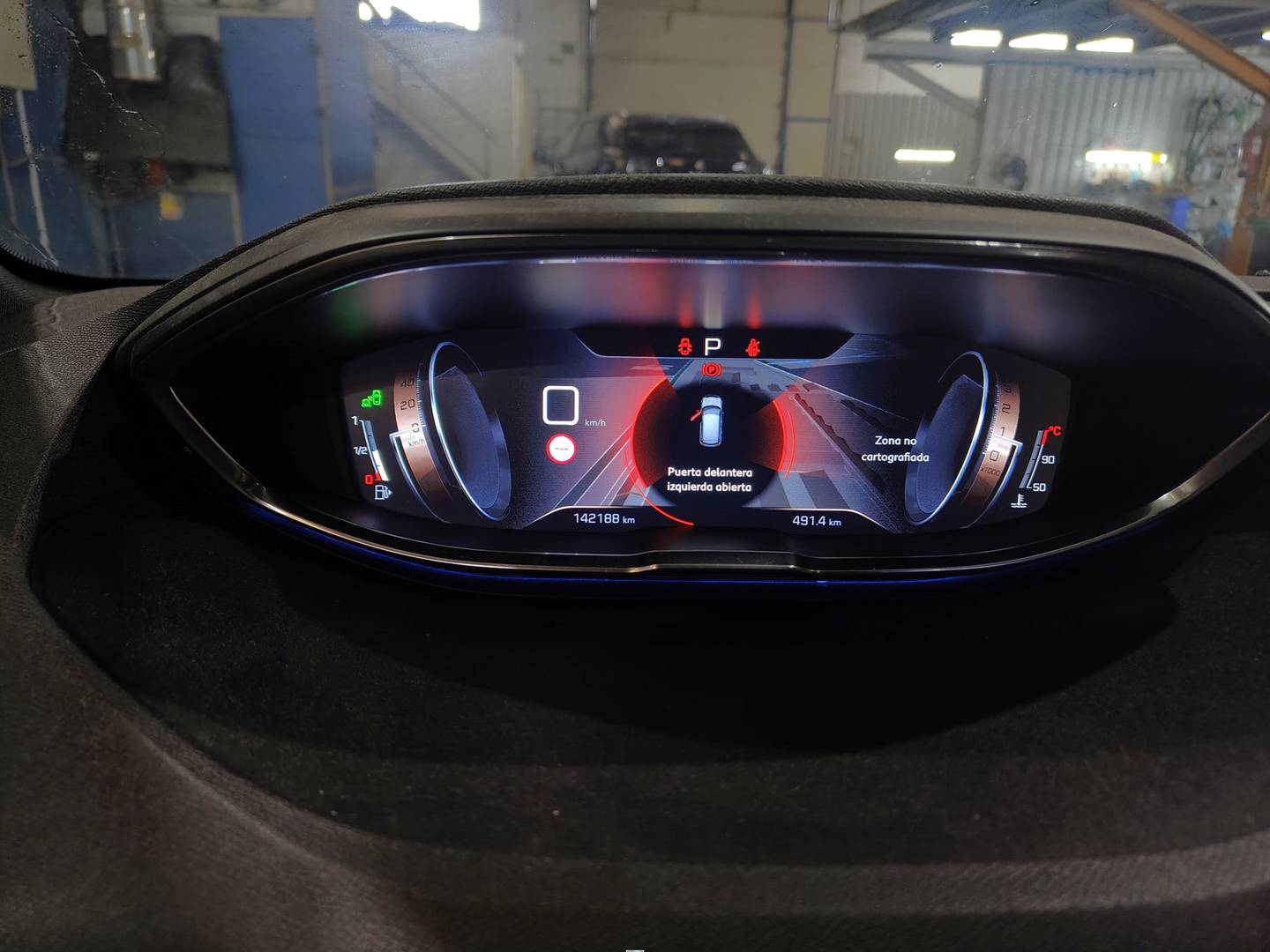 Foto Peugeot 3008 Peugeot 3008 BlueHDI 130 S&S GT Line EAT8 (130 CV)