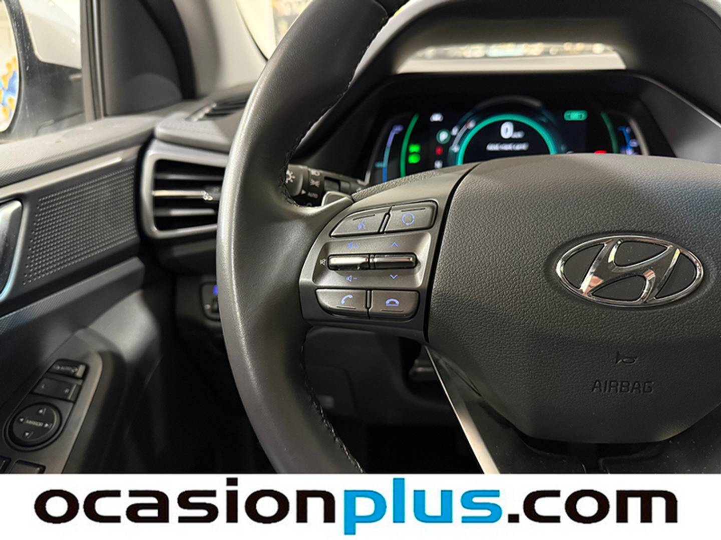 Foto Hyundai IONIQ Hyundai Ioniq 1.6 GDI PHEV Tecno DCT (141 CV)