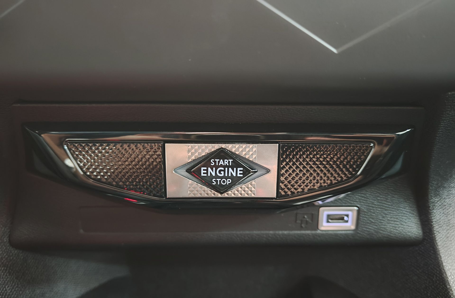 DS 3 Performance Line PureTech - foto 31
