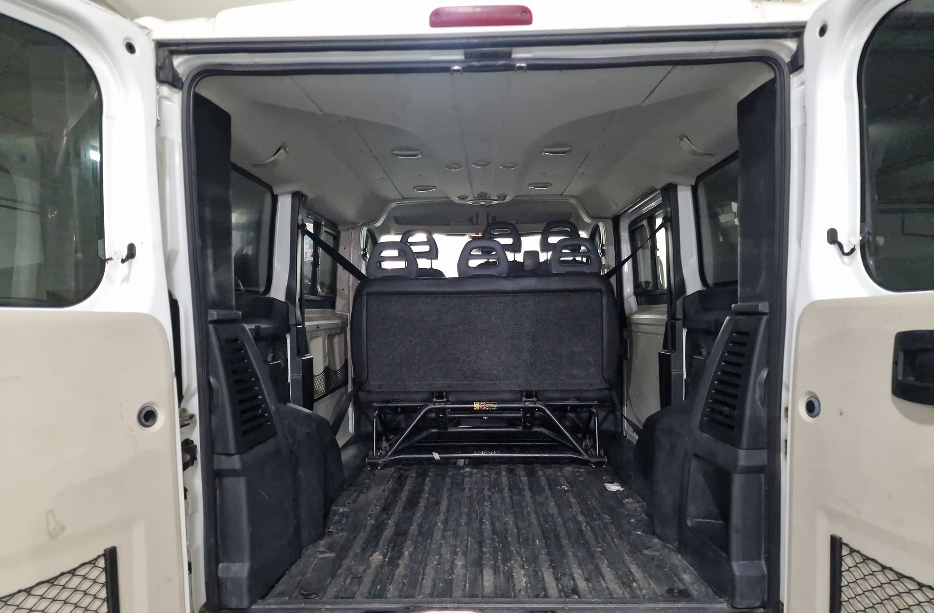Peugeot Boxer Combi HDi 130 330 L1H1 - foto 11