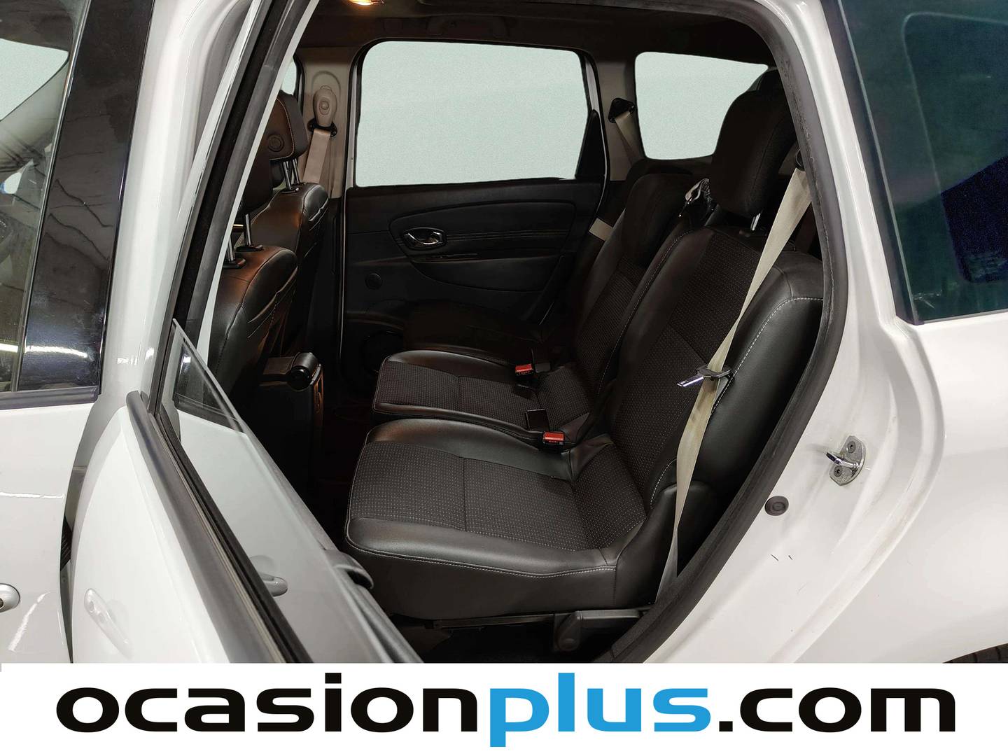 Foto asientos traseros Renault Grand Scenic Renault Grand Scenic Bose Edition Energy dCi (130 CV)