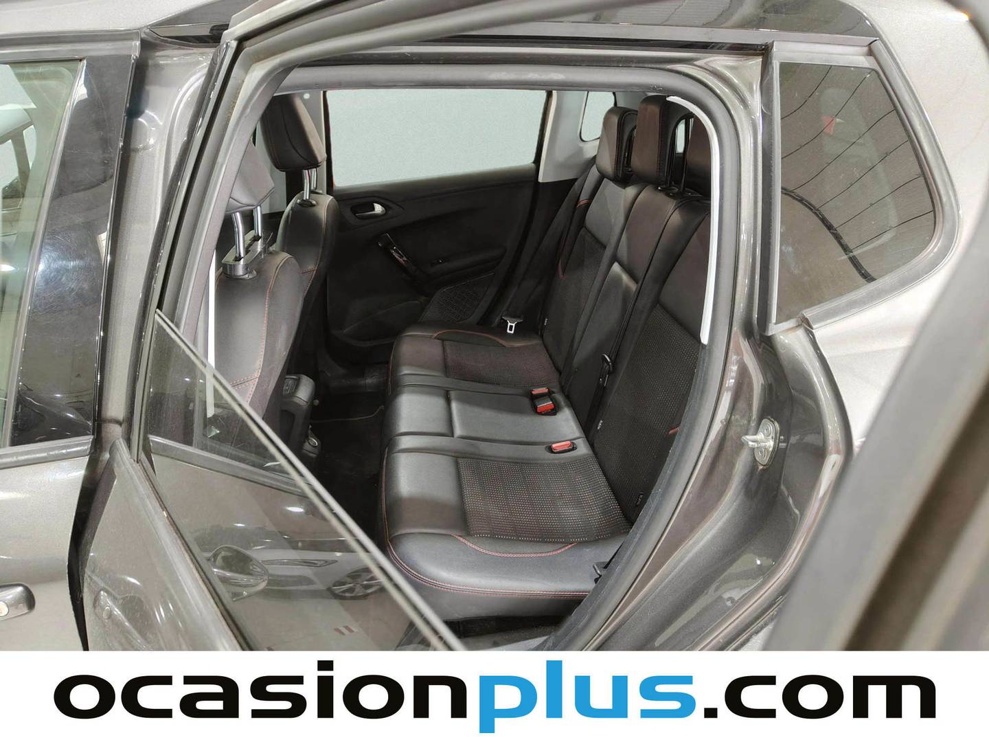 Foto asientos traseros Peugeot 2008 Peugeot 2008 PureTech 110 S&S GT Line EAT6 (110 CV)
