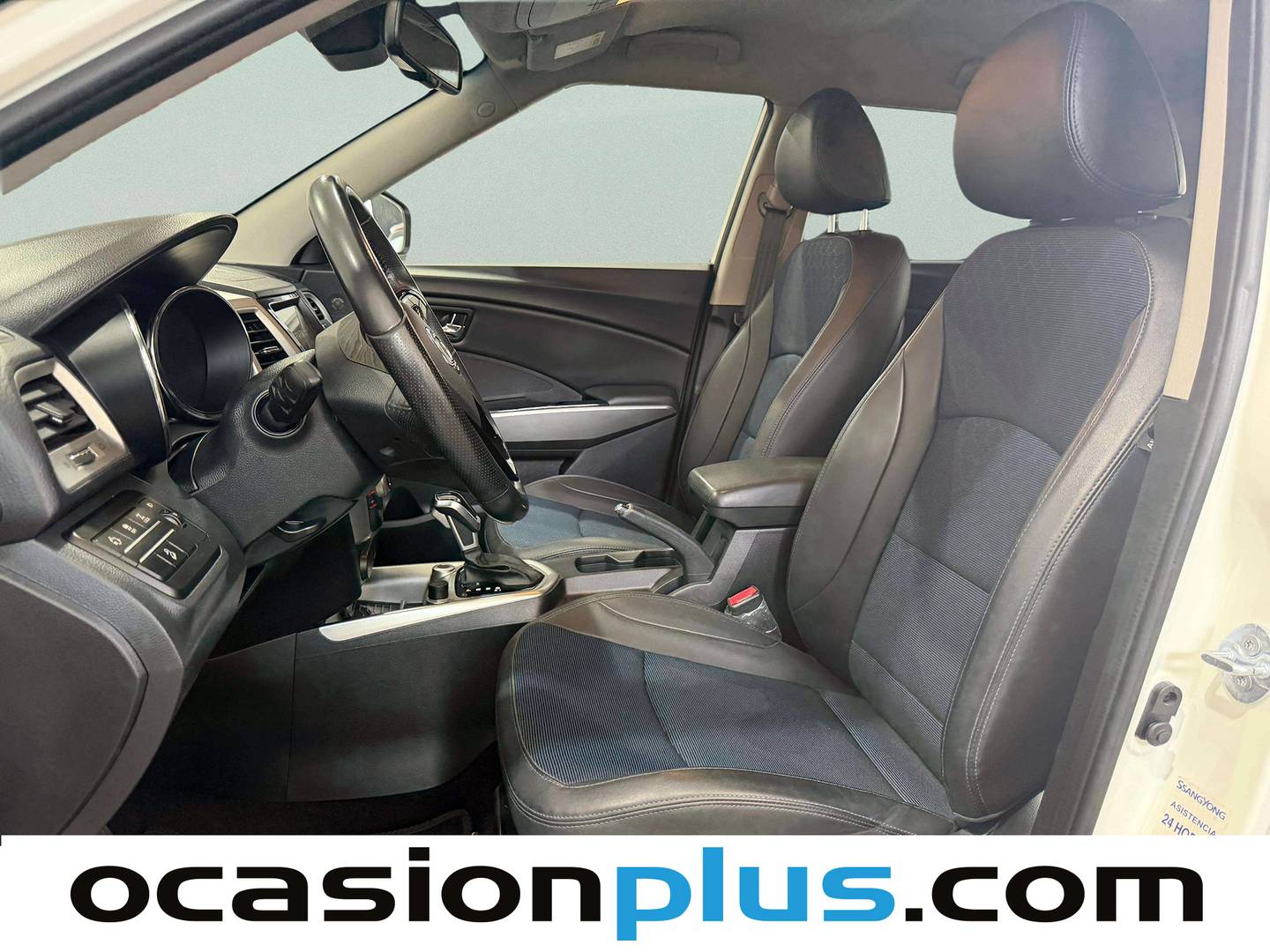 Foto asientos delanteros SsangYong Tivoli SsangYong Tivoli D16T Limited 4x4 Auto (115 CV)