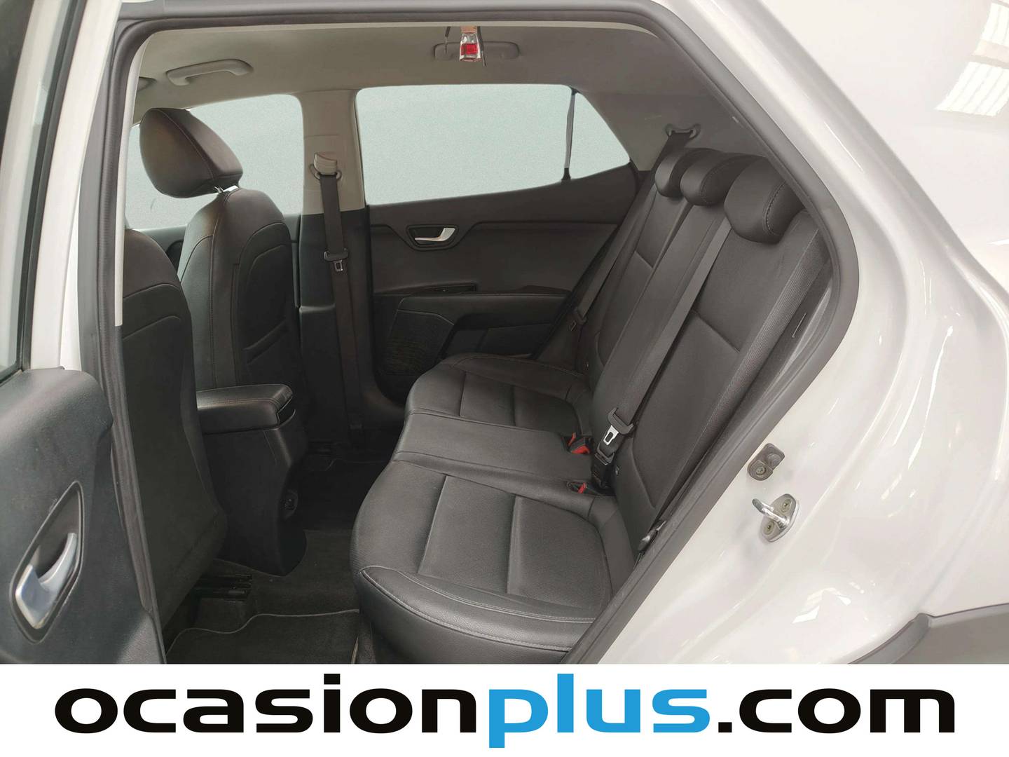 Foto KIA Stonic Kia Stonic 1.0 T-GDi Black Edition DCT (120 CV)