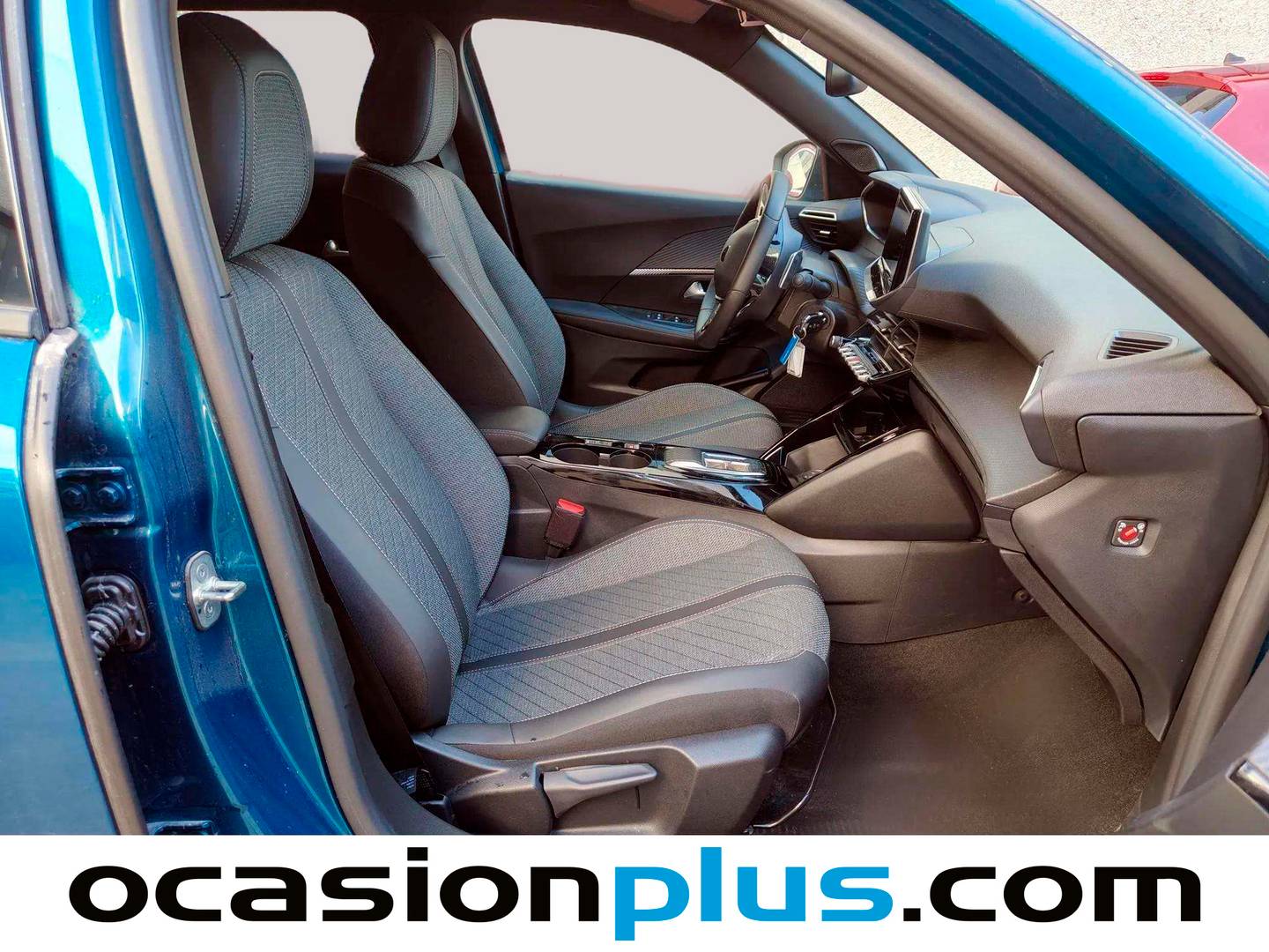 Peugeot 2008 Peugeot 2008 Allure Hybrid eDCS6 (145 CV) km 0
