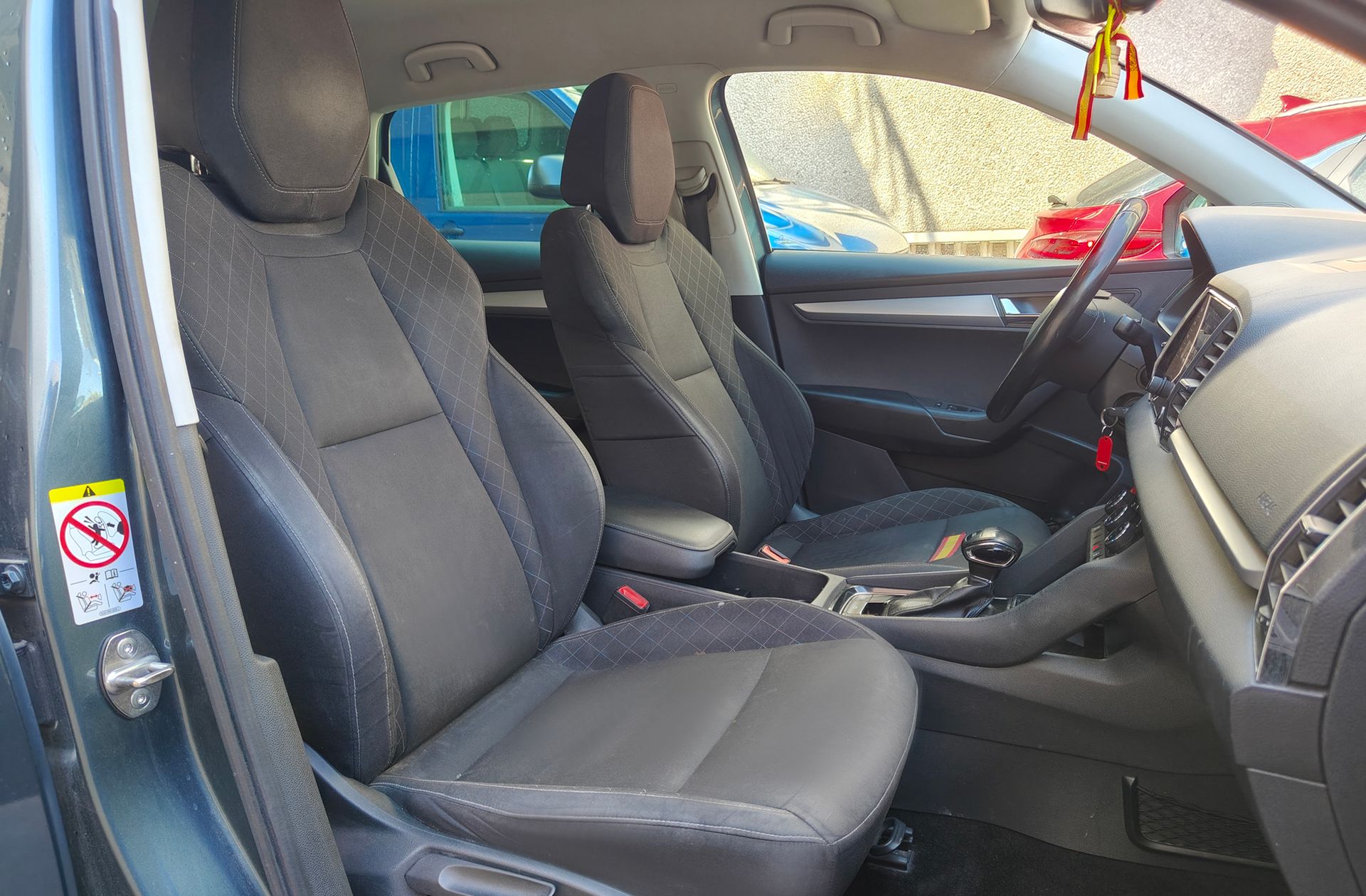 Škoda Karoq 1.5 TSI ACT Ambition DSG - foto 18