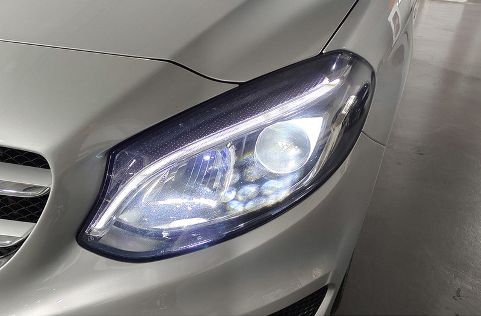 Mercedes-Benz Clase B 200 d Pack AMG - foto 17