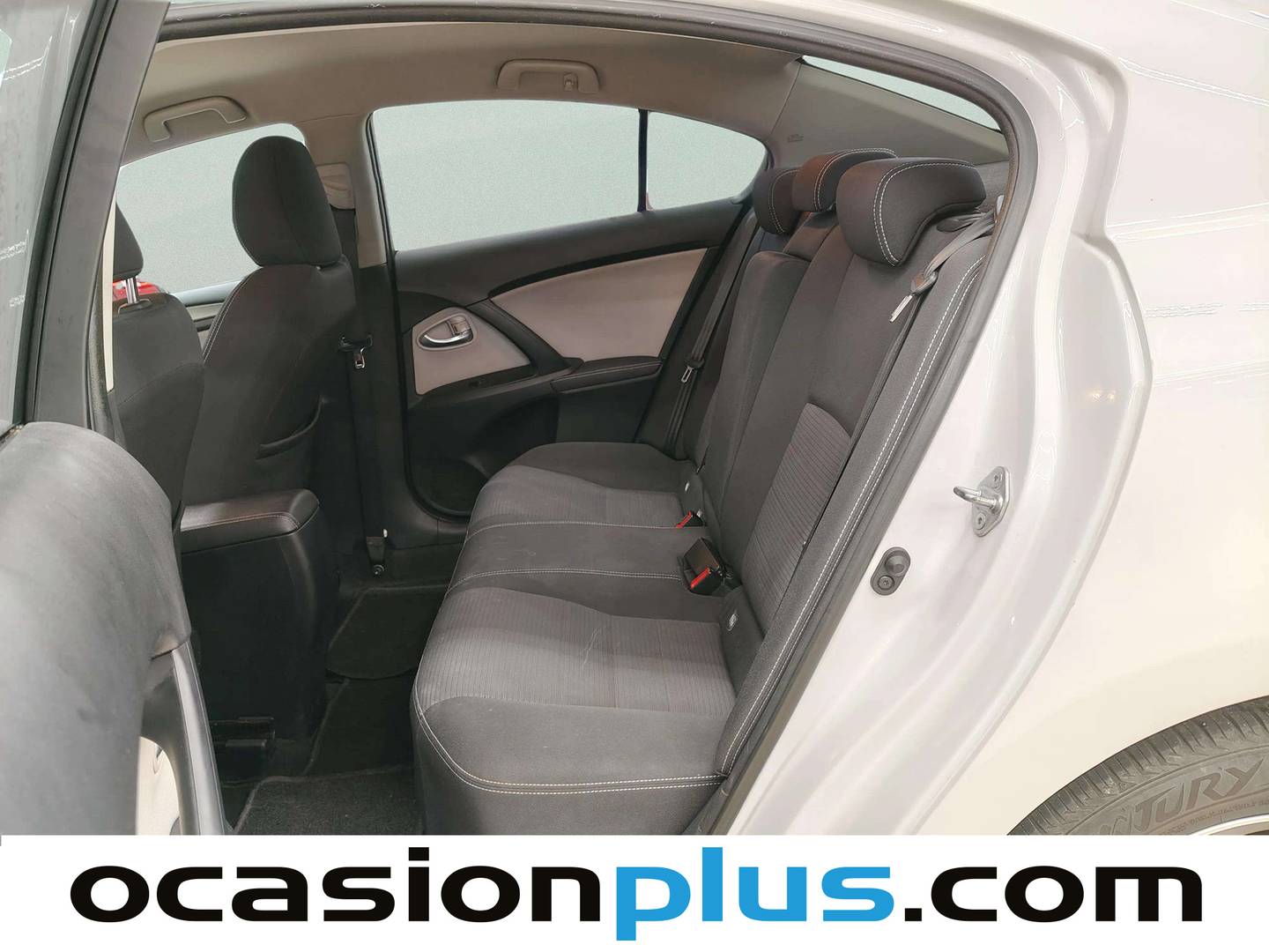 Foto asientos traseros Toyota Avensis Toyota Avensis 150D Advance (143 CV)