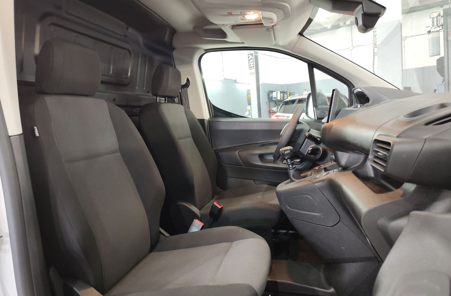 Peugeot Partner Furgon 1.5 Diesel XL - foto 14