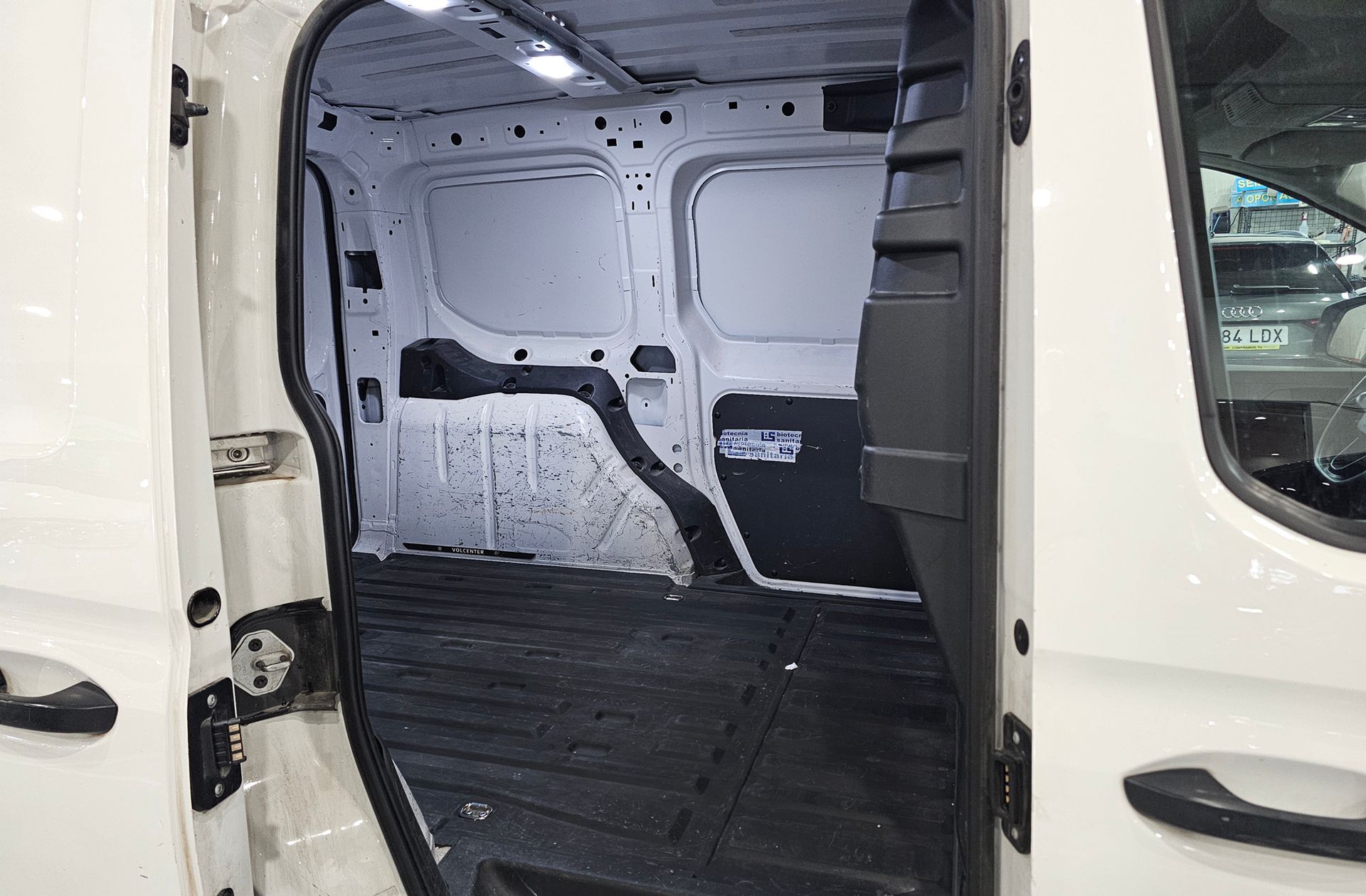 Volkswagen Caddy Cargo 2.0 TDI - foto 14