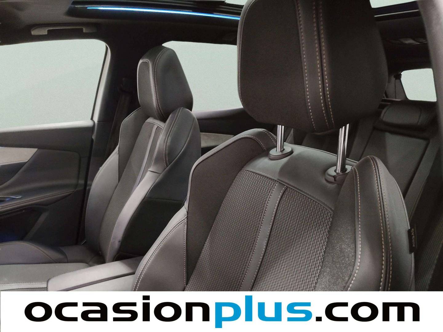 Foto Peugeot 3008 Peugeot 3008 PureTech 130 S&S GT EAT8 (130 CV)