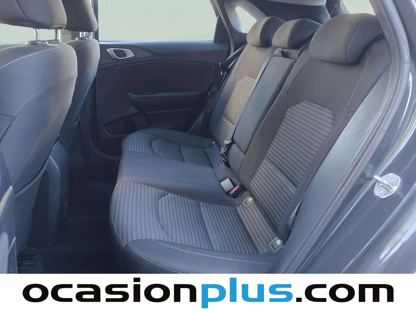 Foto asientos traseros KIA Ceed KIA Ceed 1.6 MHEV iMT Drive (136 CV)
