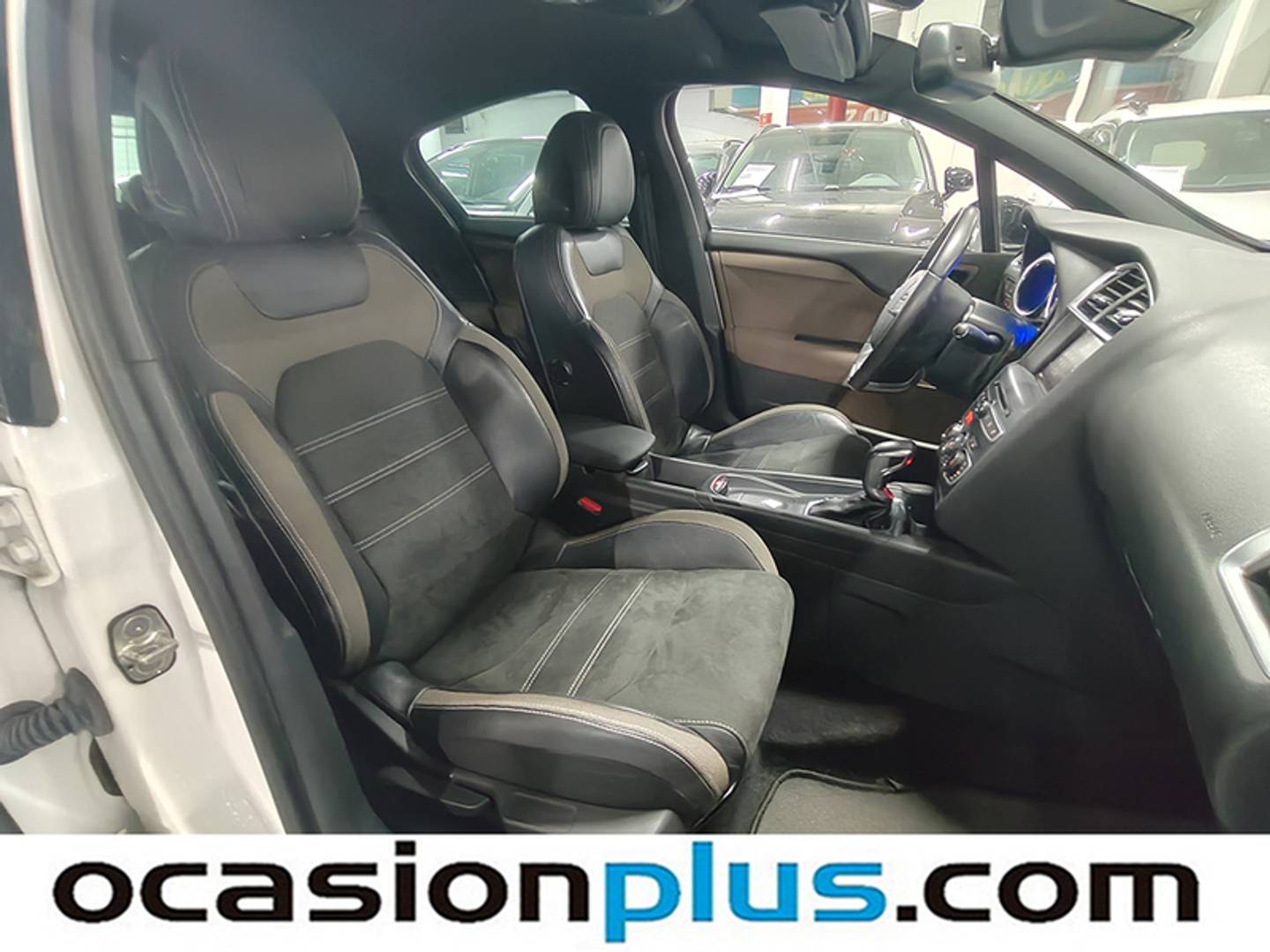 Foto DS DS 4 Crossback DS DS 4 Crossback 1.6 BlueHDi 120 S&S EAT6 Style