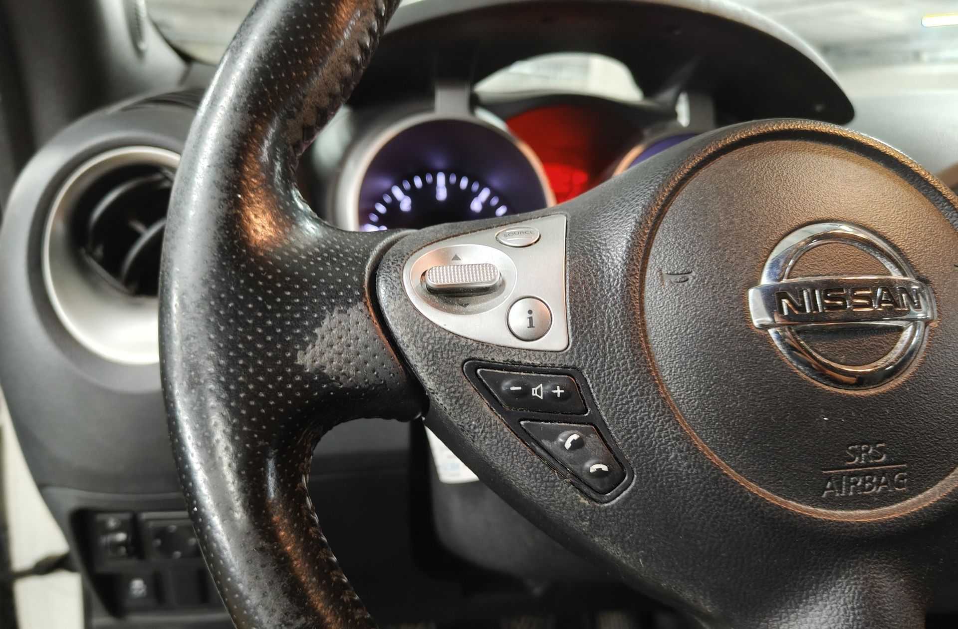 Nissan Juke 1.5 dCi N-Tec 4x2 - foto 23