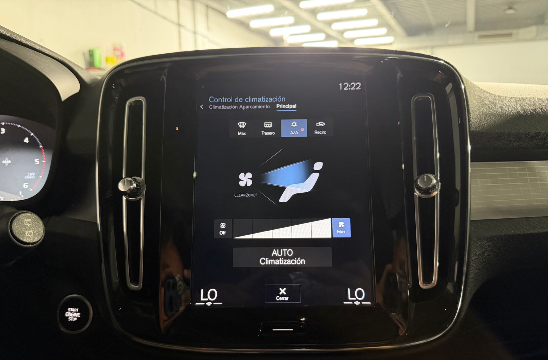 Volvo XC40 D3 Momentum - foto 30
