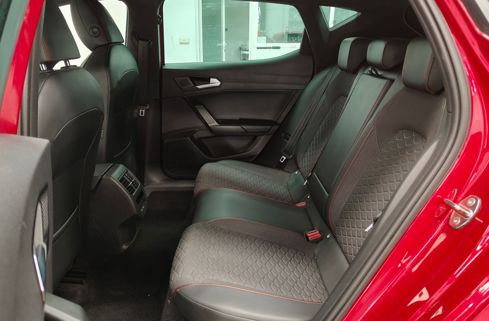 SEAT León 1.5 TSI FR Go L - foto 12