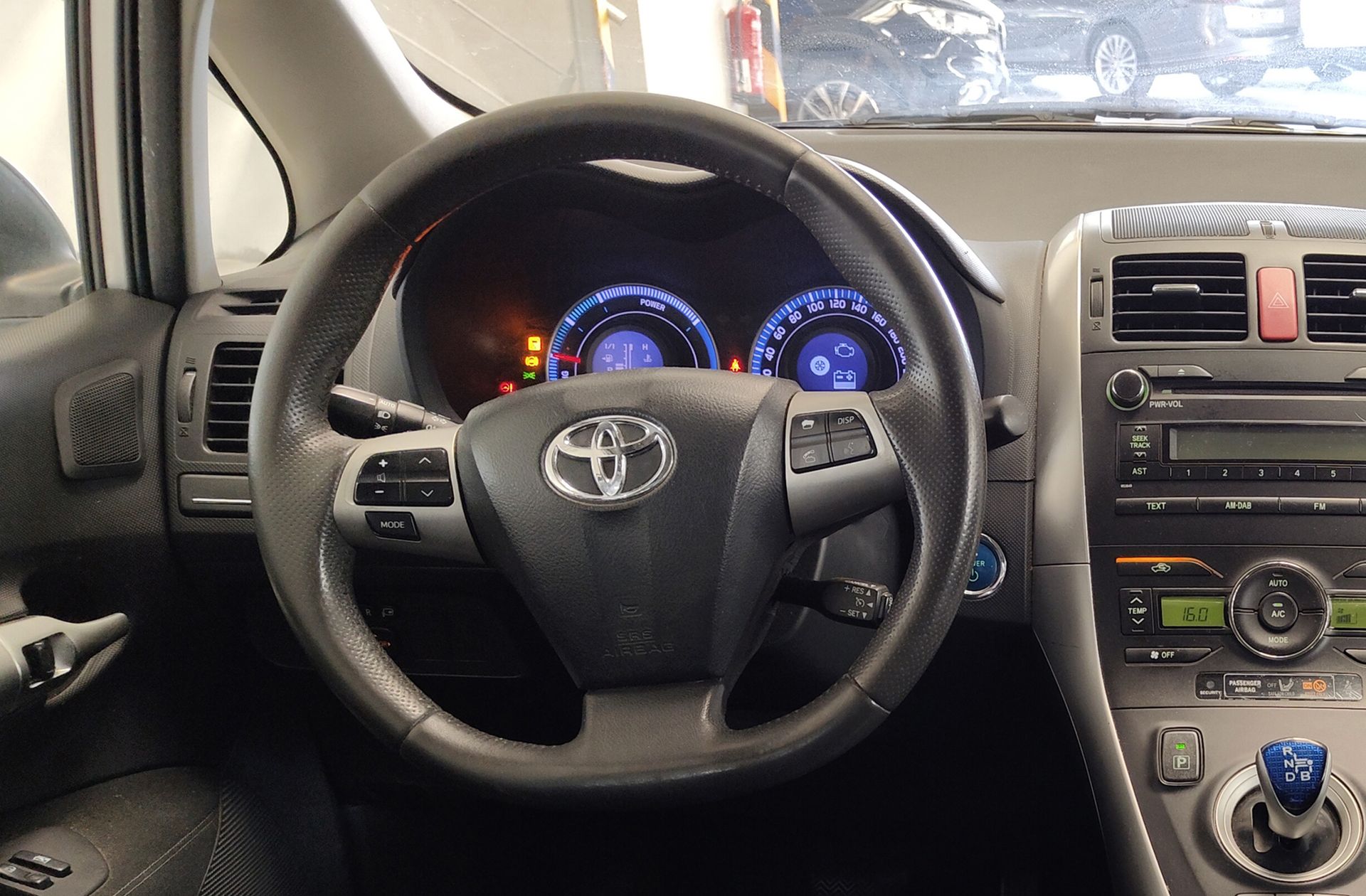 Toyota Auris 1.8 Hybrid Advance - foto 17