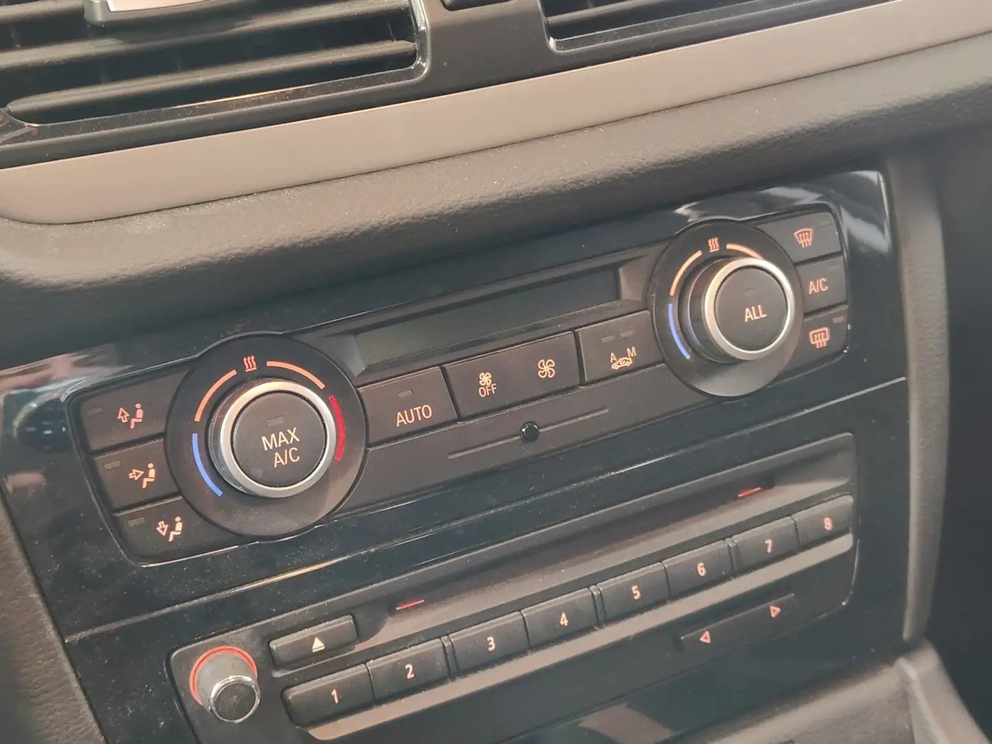 Foto BMW X1 BMW X1 sDrive18d (143 CV)