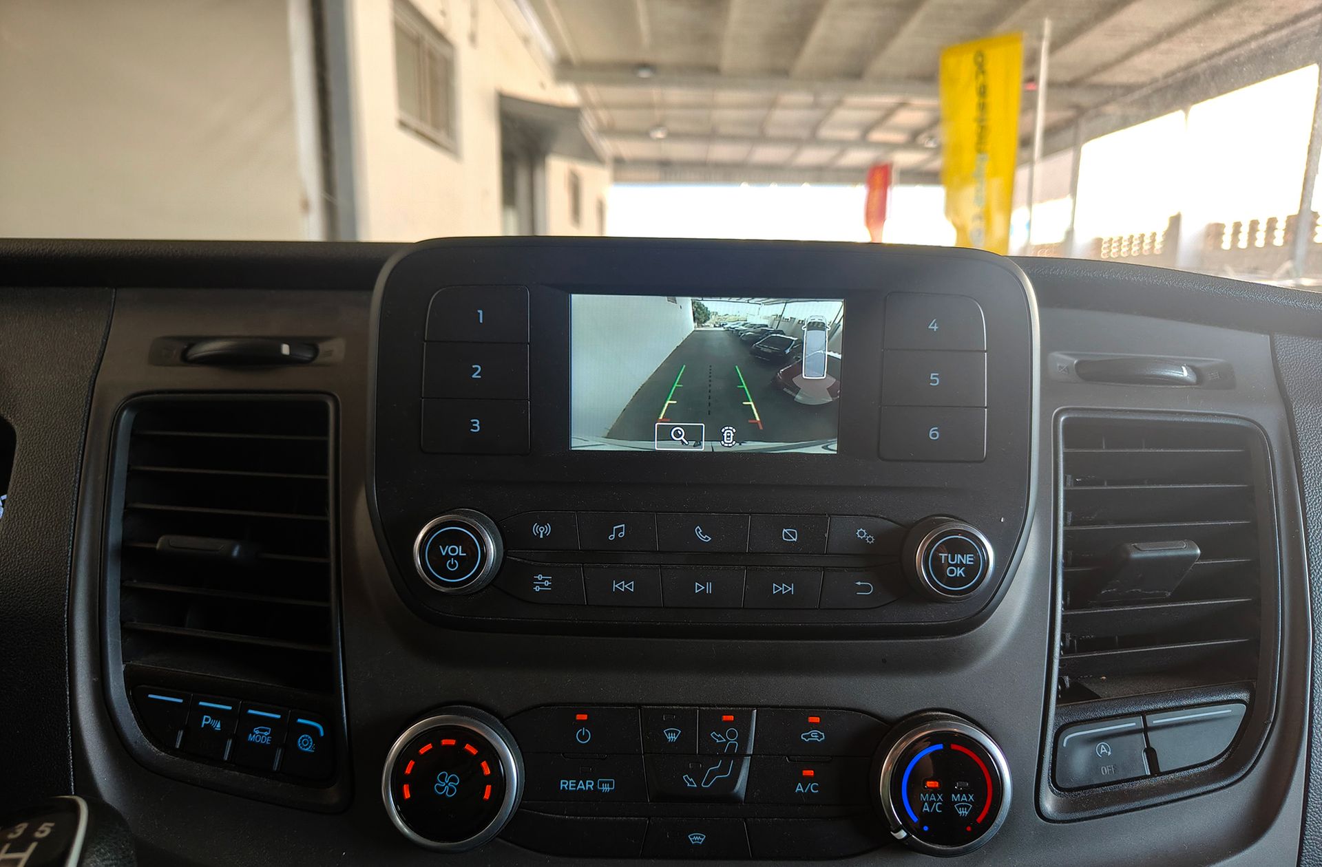 Ford Transit 350 L2H2 Trend FWD HD - foto 6