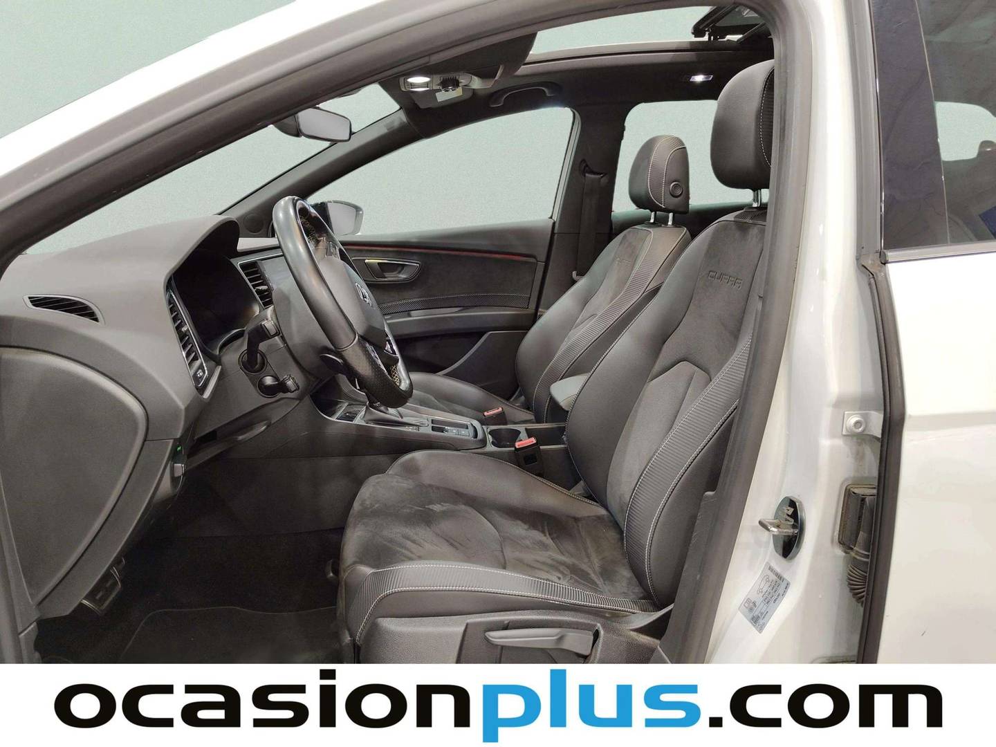 Foto asientos delanteros Seat León Seat León ST 2.0 TSI S&S Cupra 4Drive DSG (300 CV)