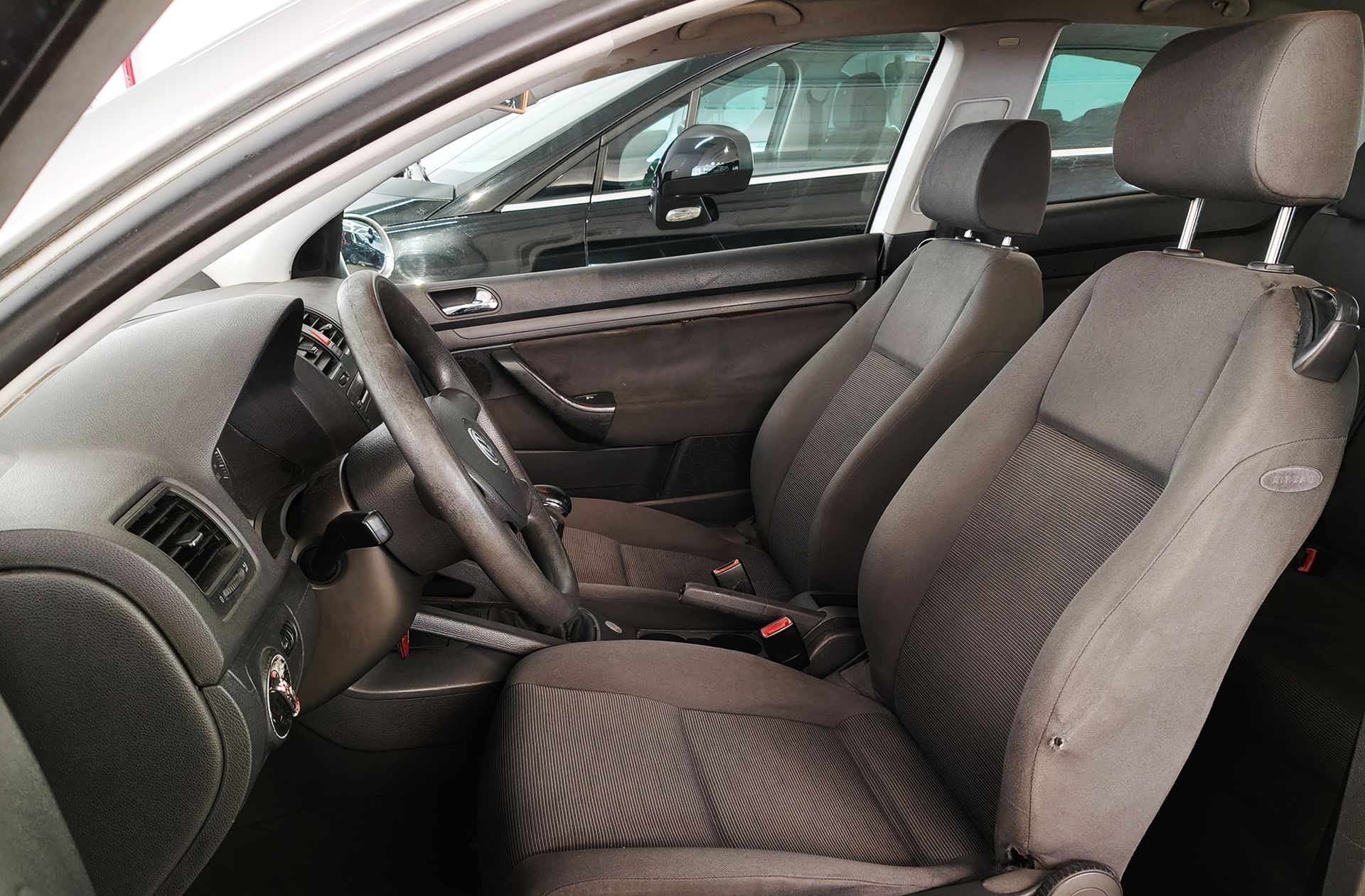 Volkswagen Golf Trendline 1.9 TDI - foto 8