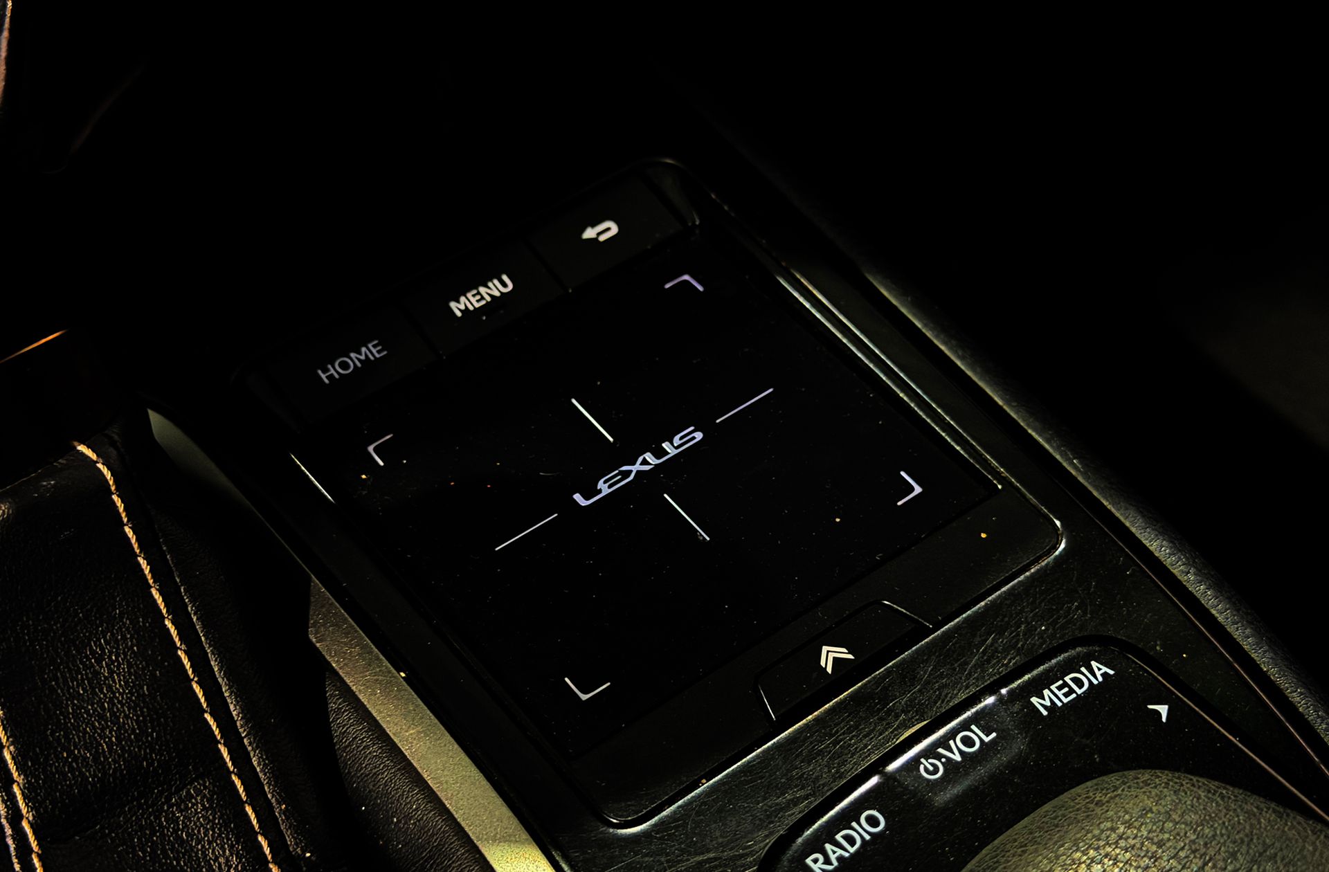 Lexus UX 250h Business Navigation 2WD - foto 9