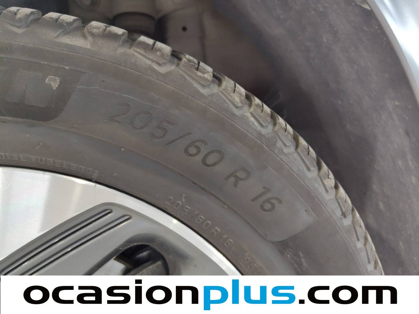 Hyundai Kona Hyundai Kona 1.6 GDI HEV SLE DCT (141 CV) seminuevo