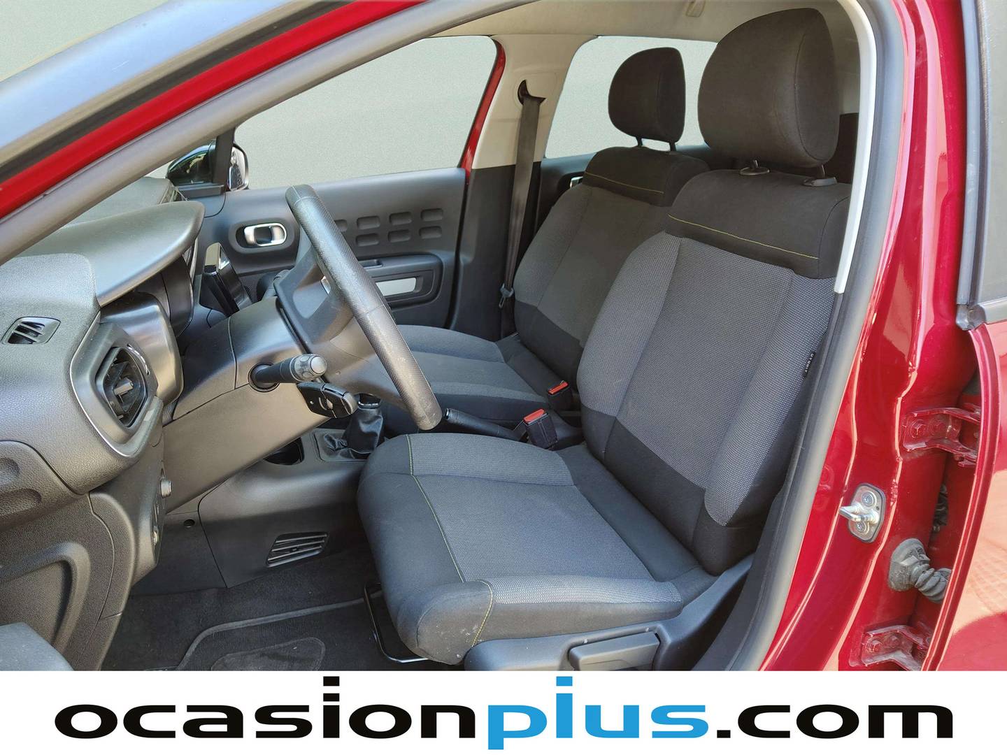 Foto asientos delanteros Citroën C3 Citroën C3 PureTech 82 Feel (83 CV)
