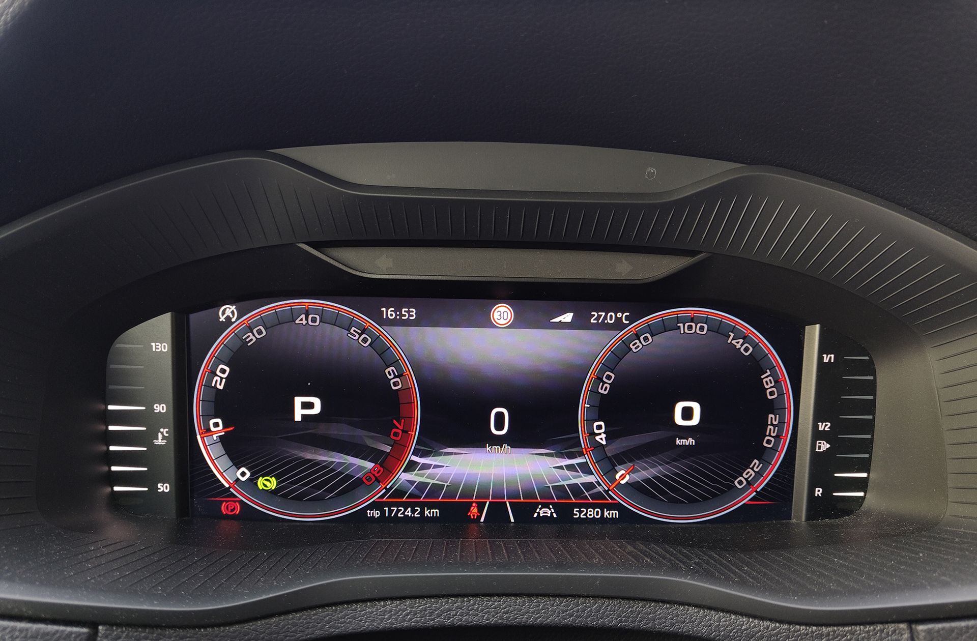 Škoda Karoq 1.5 TSI ACT Sportline DSG - foto 28