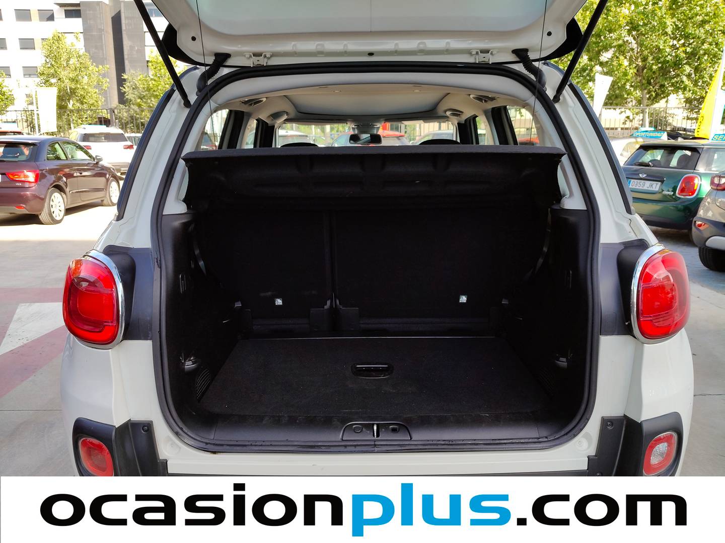 Fotos maletero Fiat 500L Fiat 500L 1.6 16v Multijet S&S Lounge (120 CV)