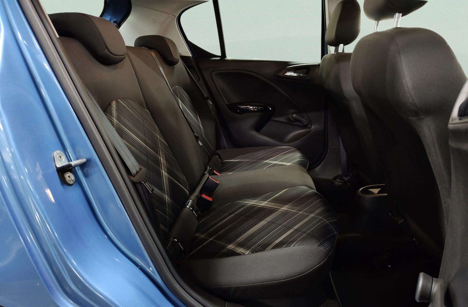 Opel Corsa 1.4 GLP Design Line - foto 17