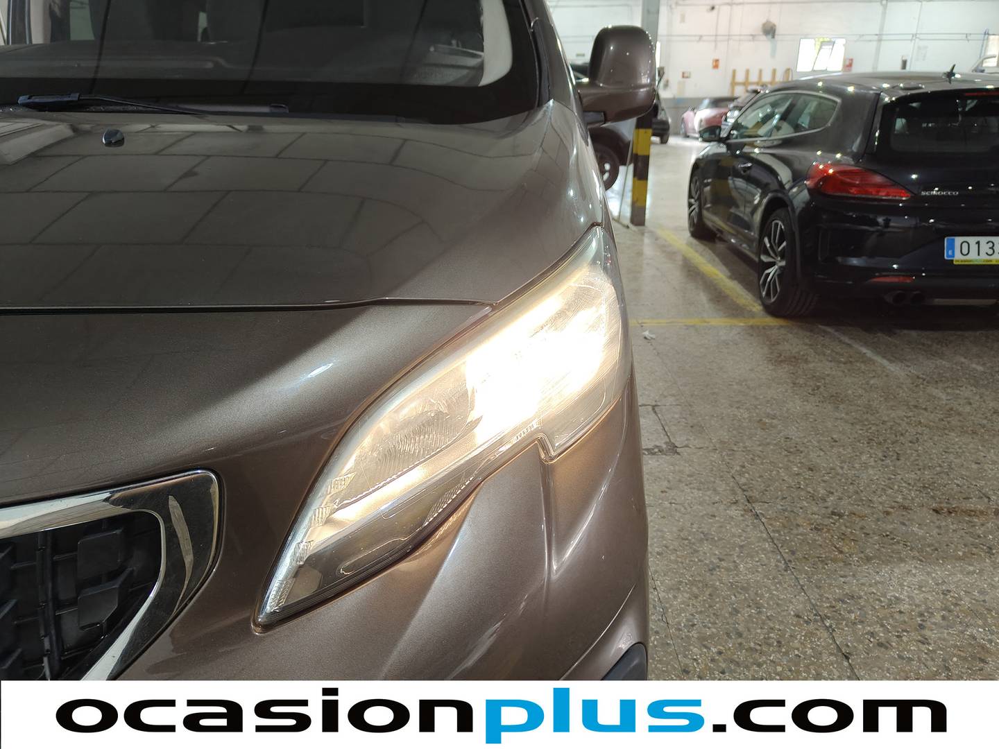 Foto Peugeot Traveller Peugeot Traveller 2.0 BlueHDi Business Long EAT8 (180 CV) 9 Plazas