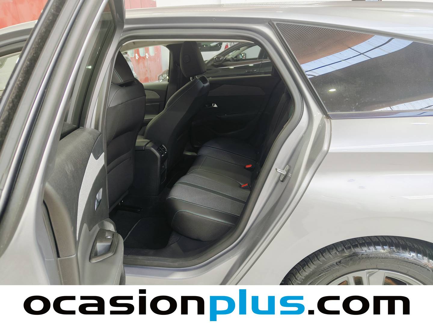 Foto asientos traseros Peugeot 308 SW Peugeot 308 SW PureTech 130 S&S Allure EAT8 96 kW (130 CV)