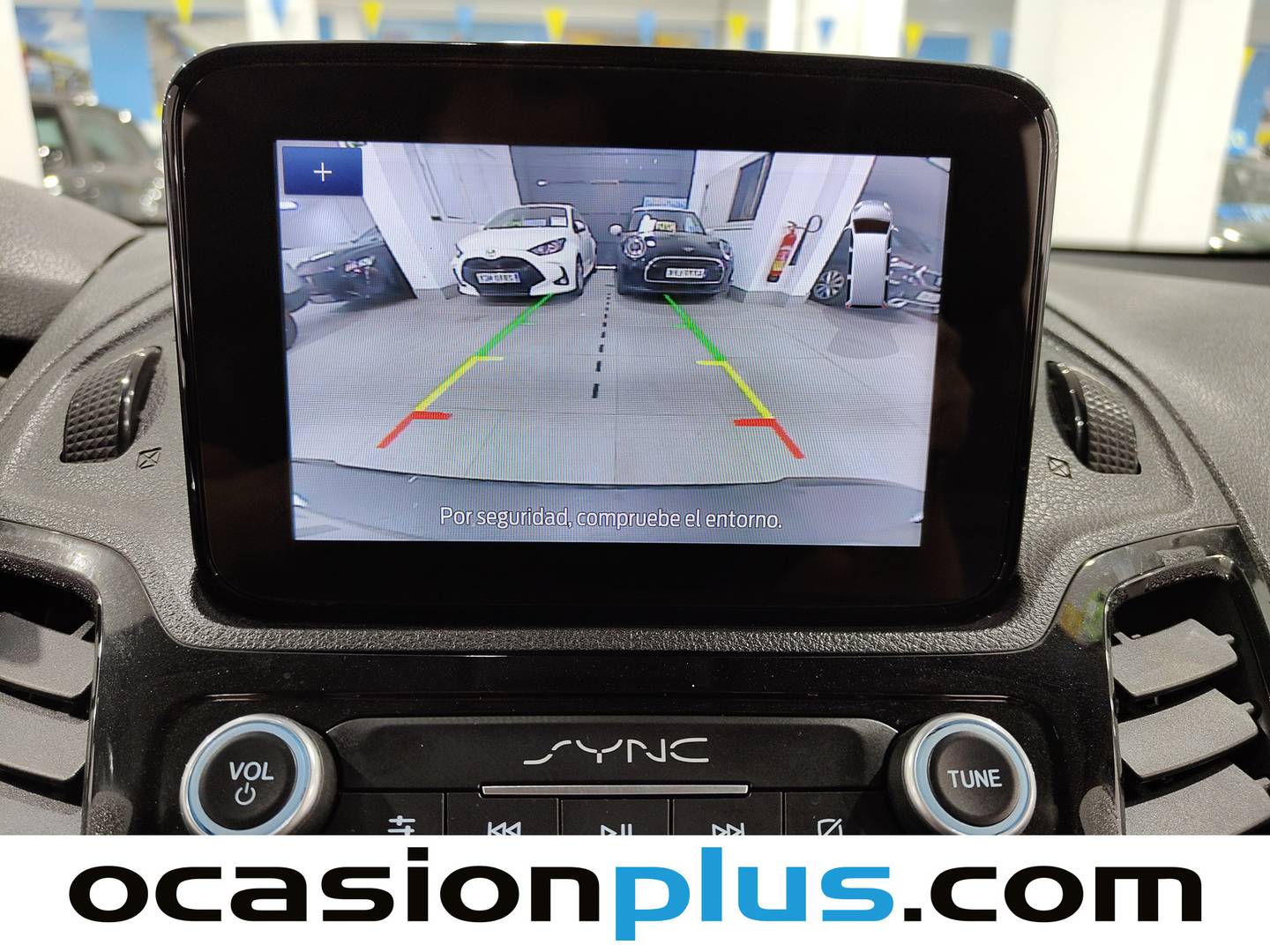 Foto Ford Tourneo Connect Ford Tourneo Connect 1.5 TDCI Titanium (120 CV)