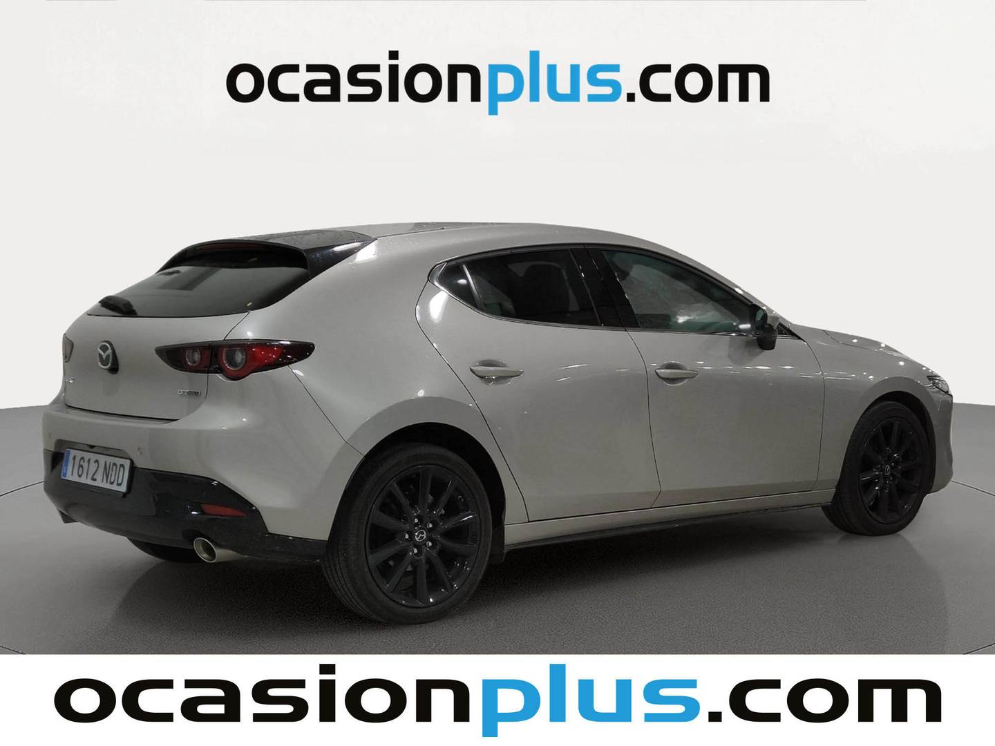 Foto trasera Mazda Mazda3 Mazda Mazda 3 2.0L e-SKYACTIV X MHEV Takumi AT (186 CV) derecha