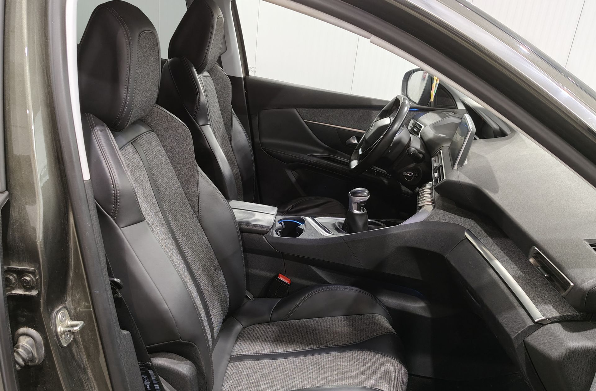 Peugeot 3008 PureTech 130 Allure - foto 17