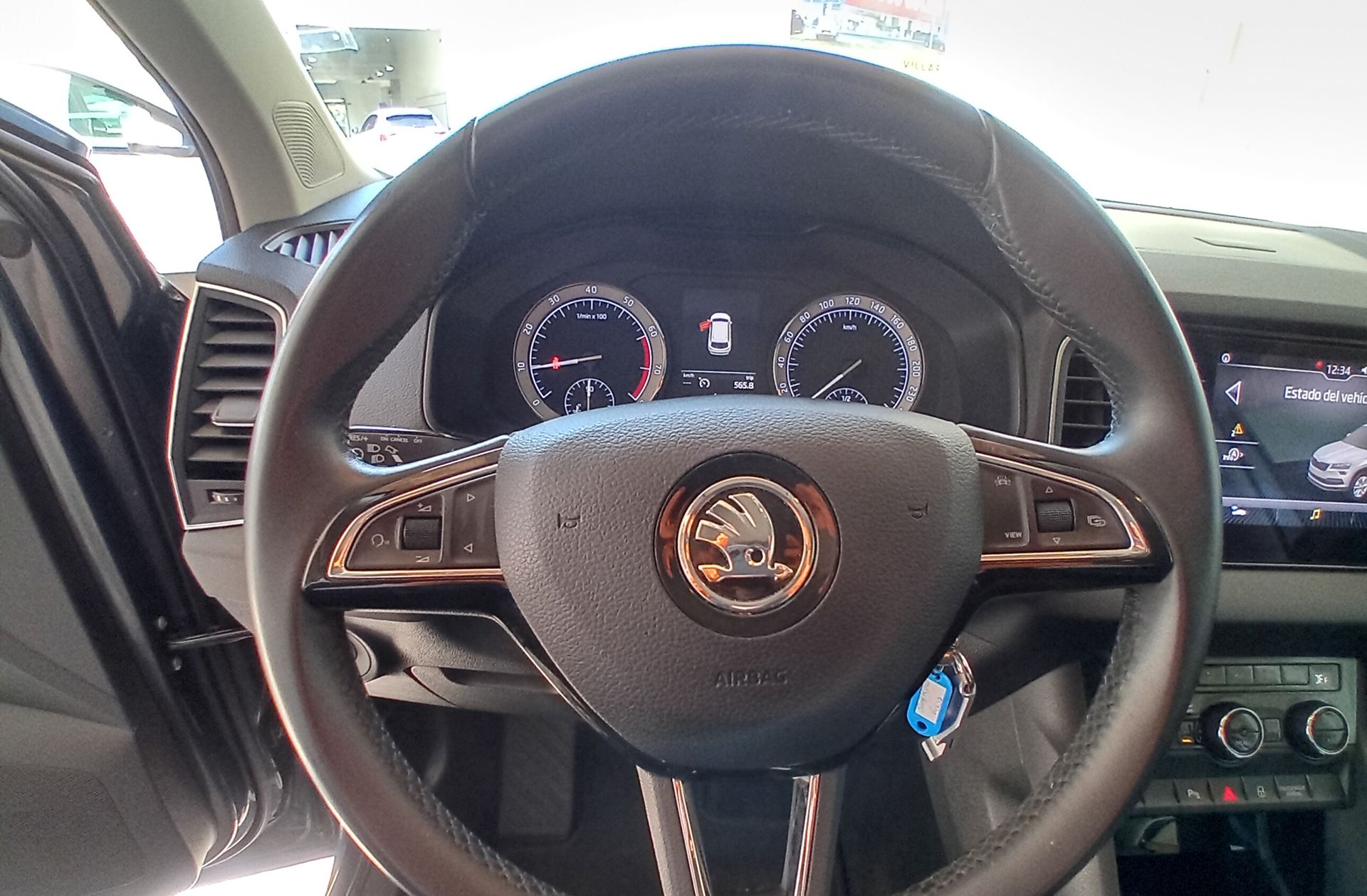 Škoda Karoq 1.0 TSI Like - foto 22