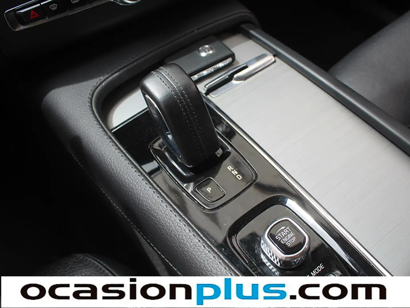 Foto Volvo XC90 Volvo XC90 B5 D Momentum Pro AWD Auto (235 CV) 7 Plazas