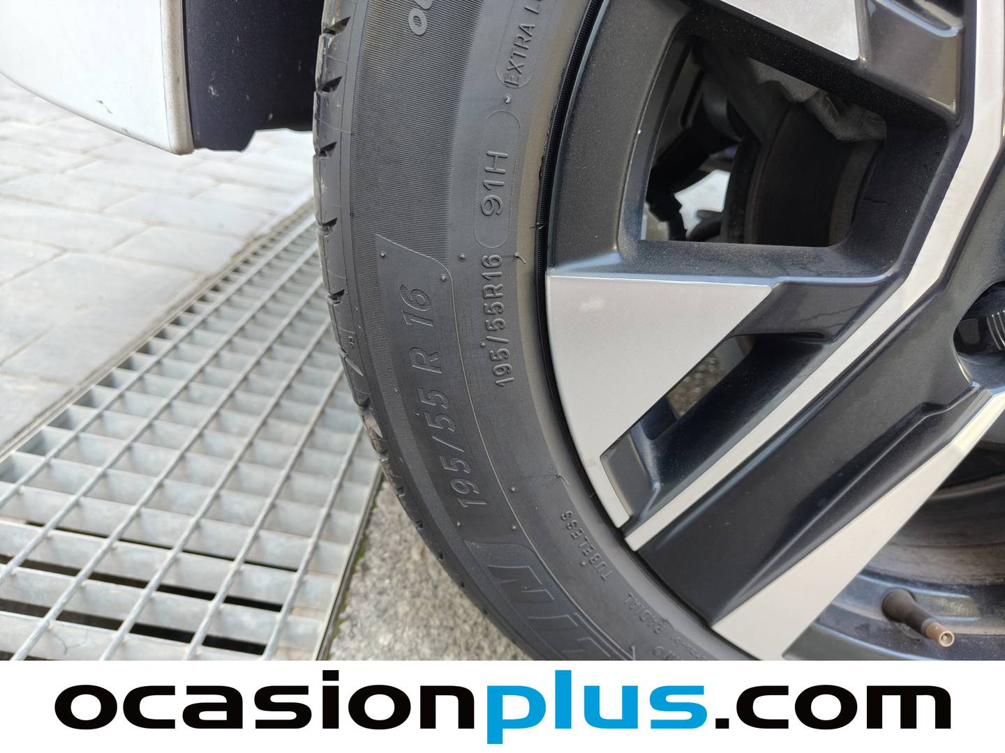 Foto Peugeot 208 Peugeot 208 Allure Hybrid eDCS6 (100 CV)