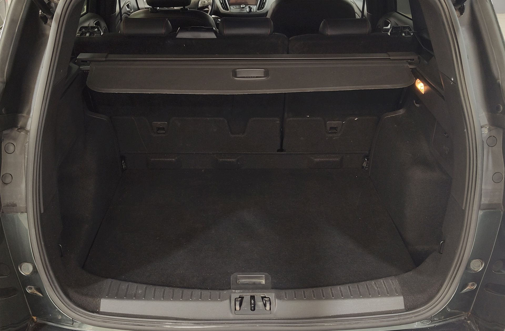 Ford Kuga 2.0 TDCi ST-Line 4x2 - foto 17