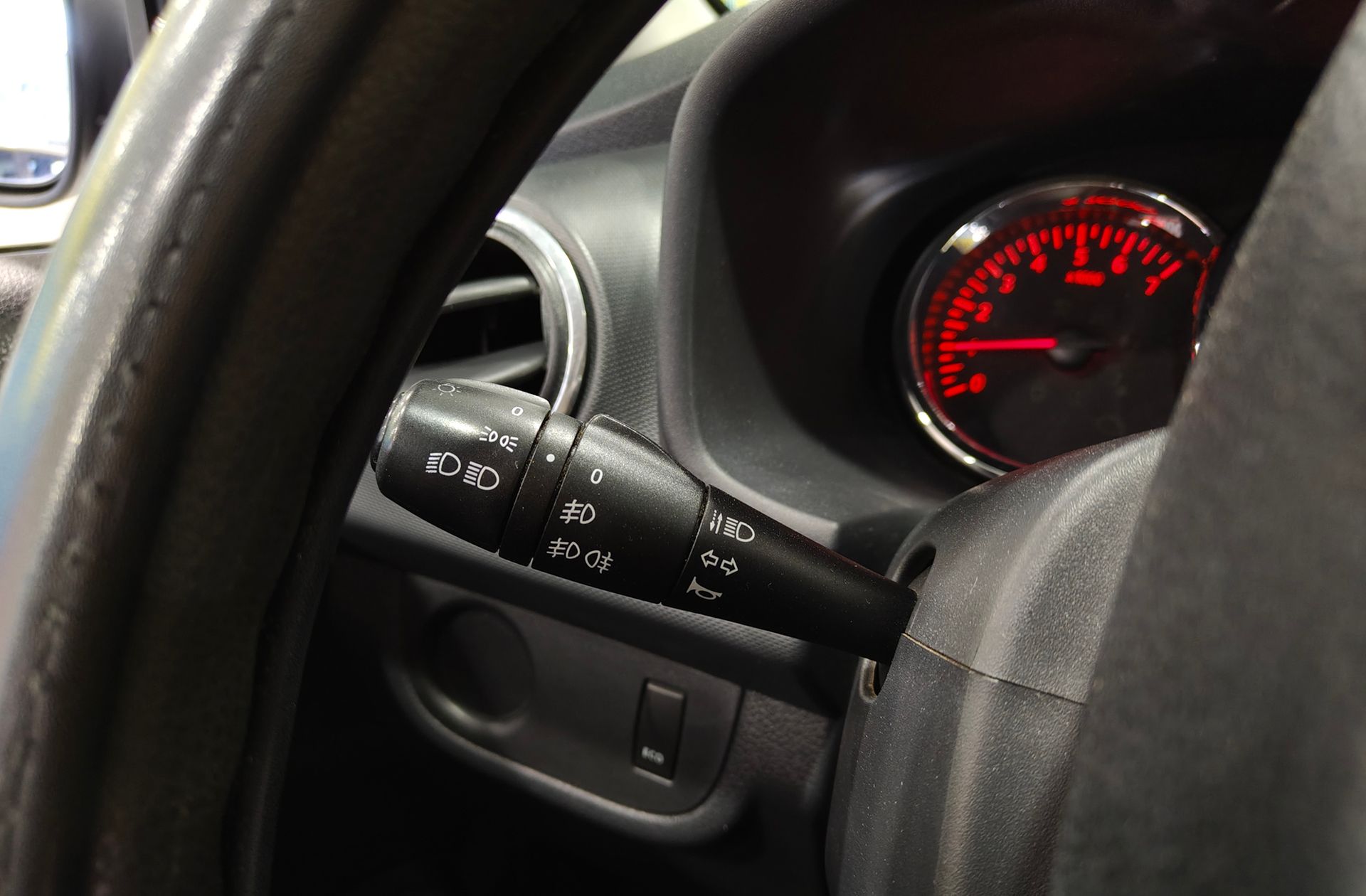 Dacia Sandero Stepway TCe - foto 21